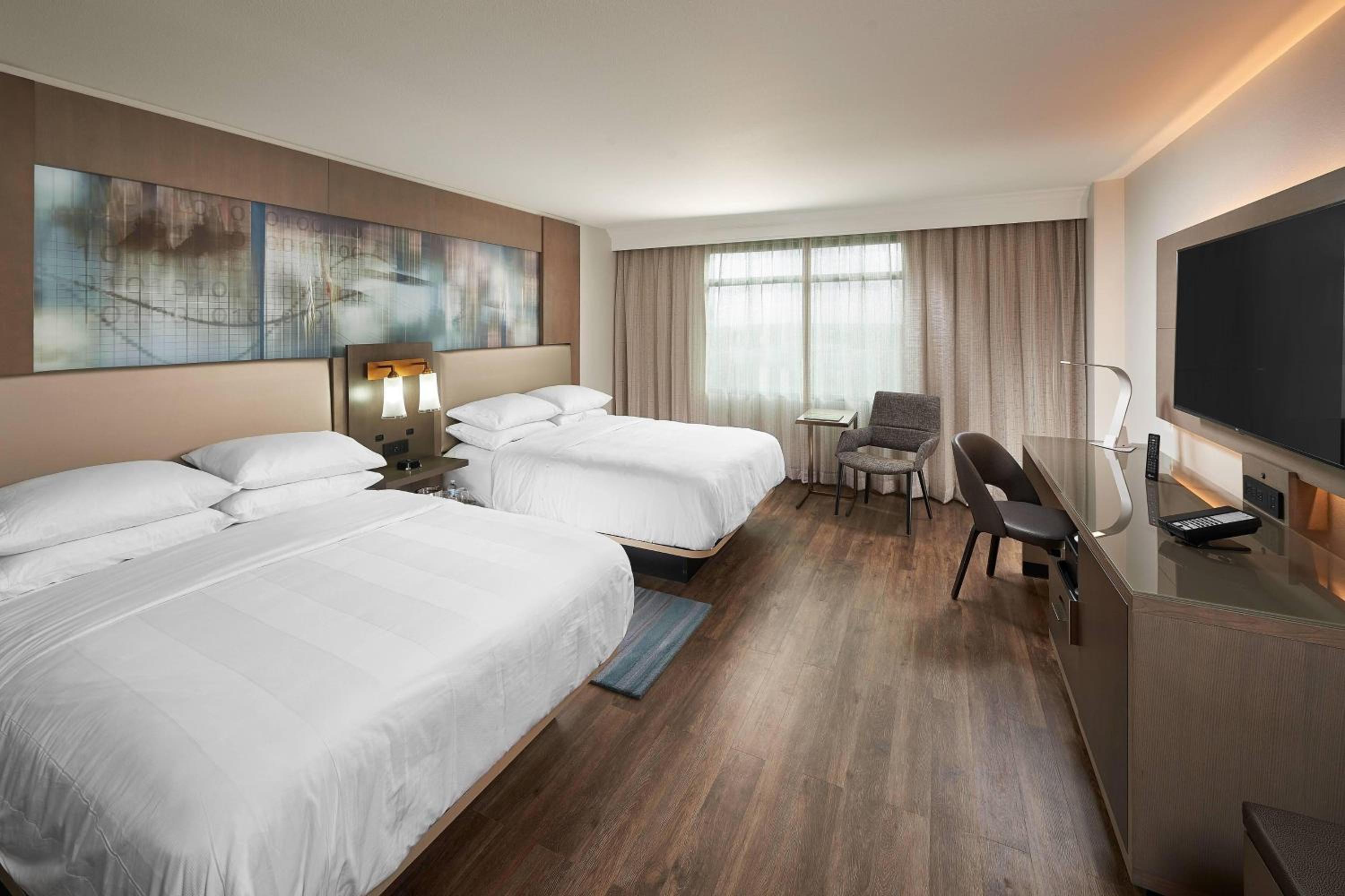 Two Queen Beds - Concierge level  - Photo 4