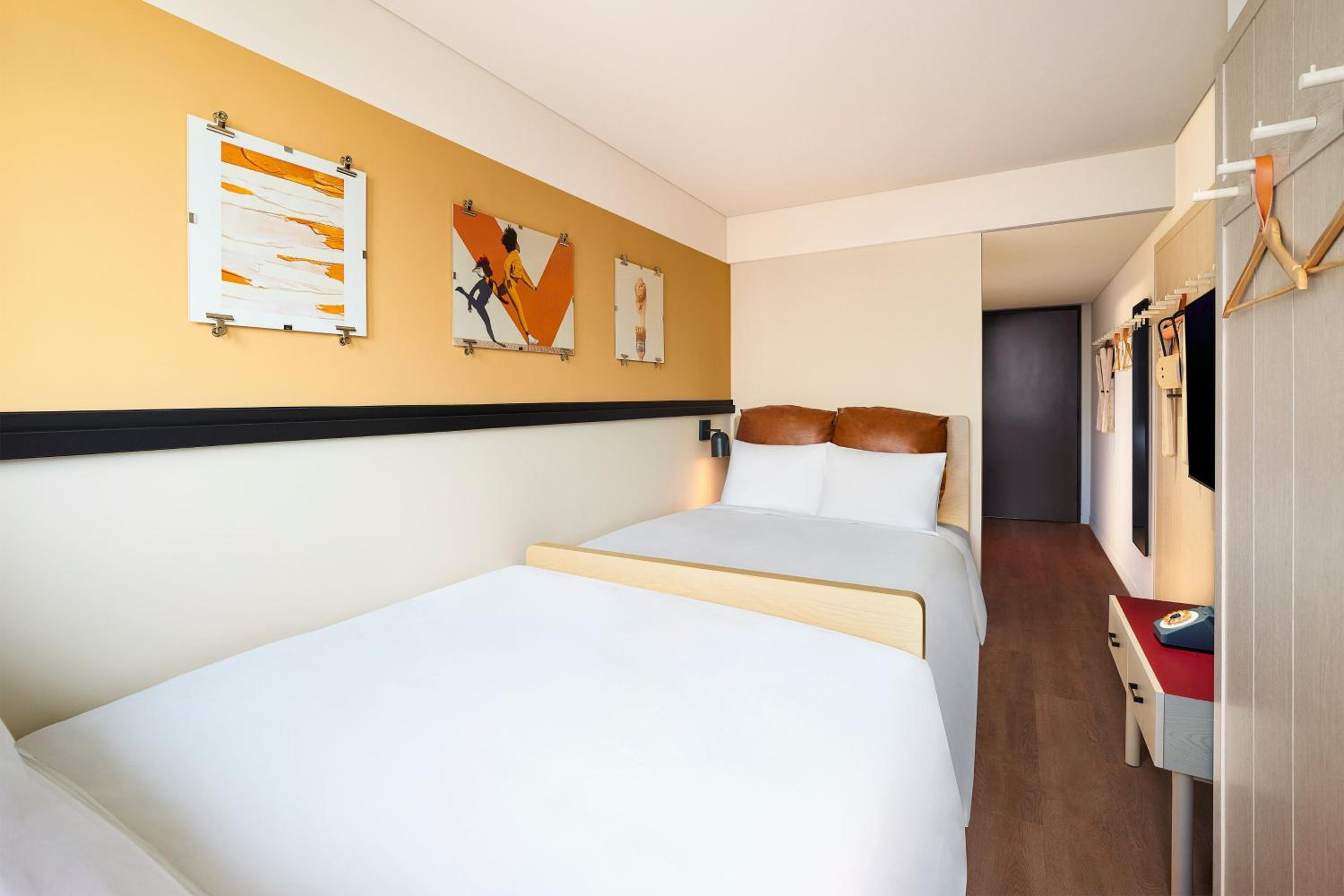 Queen Room with Two Queen Beds and City View - Photo 4