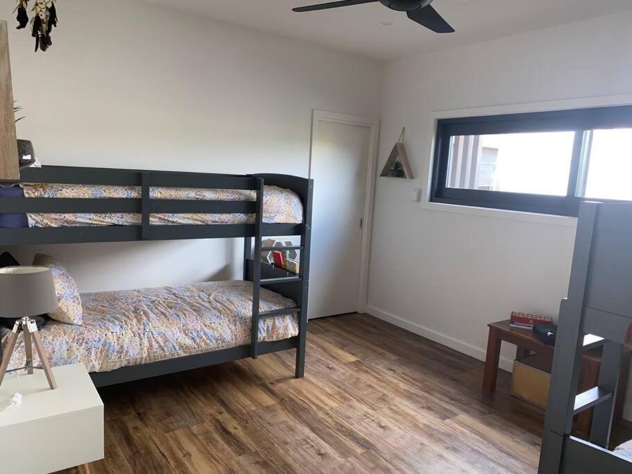 Three-Bedroom House photo 3