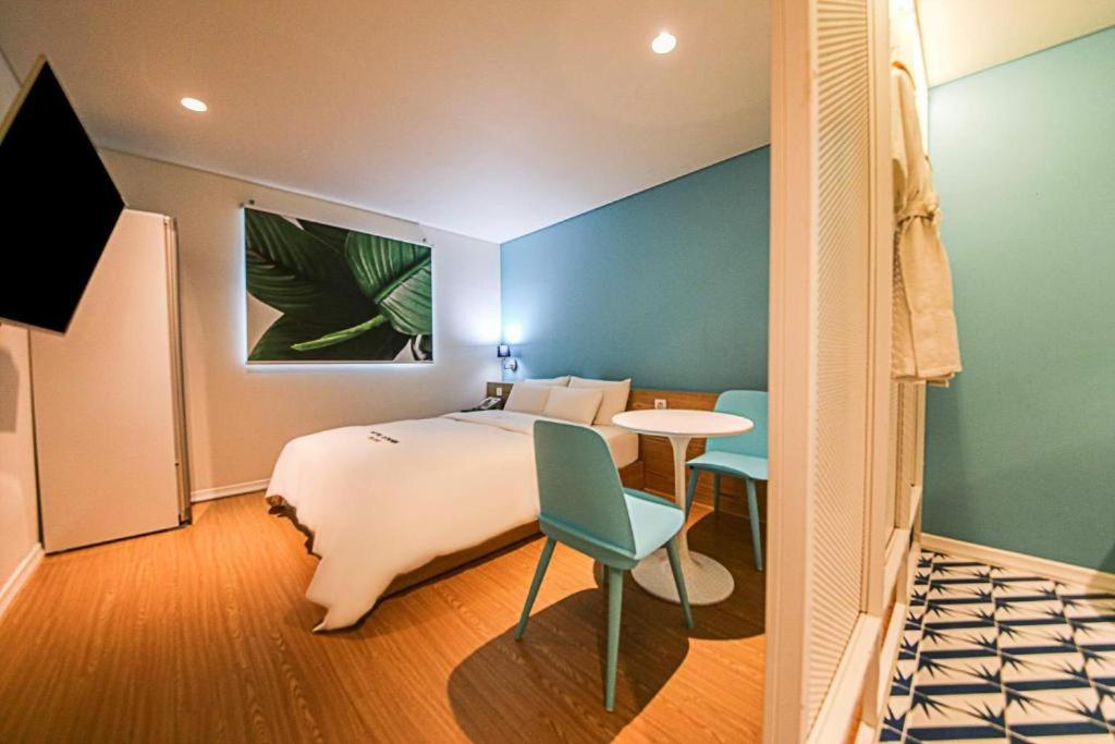 Deluxe Room - Photo 1