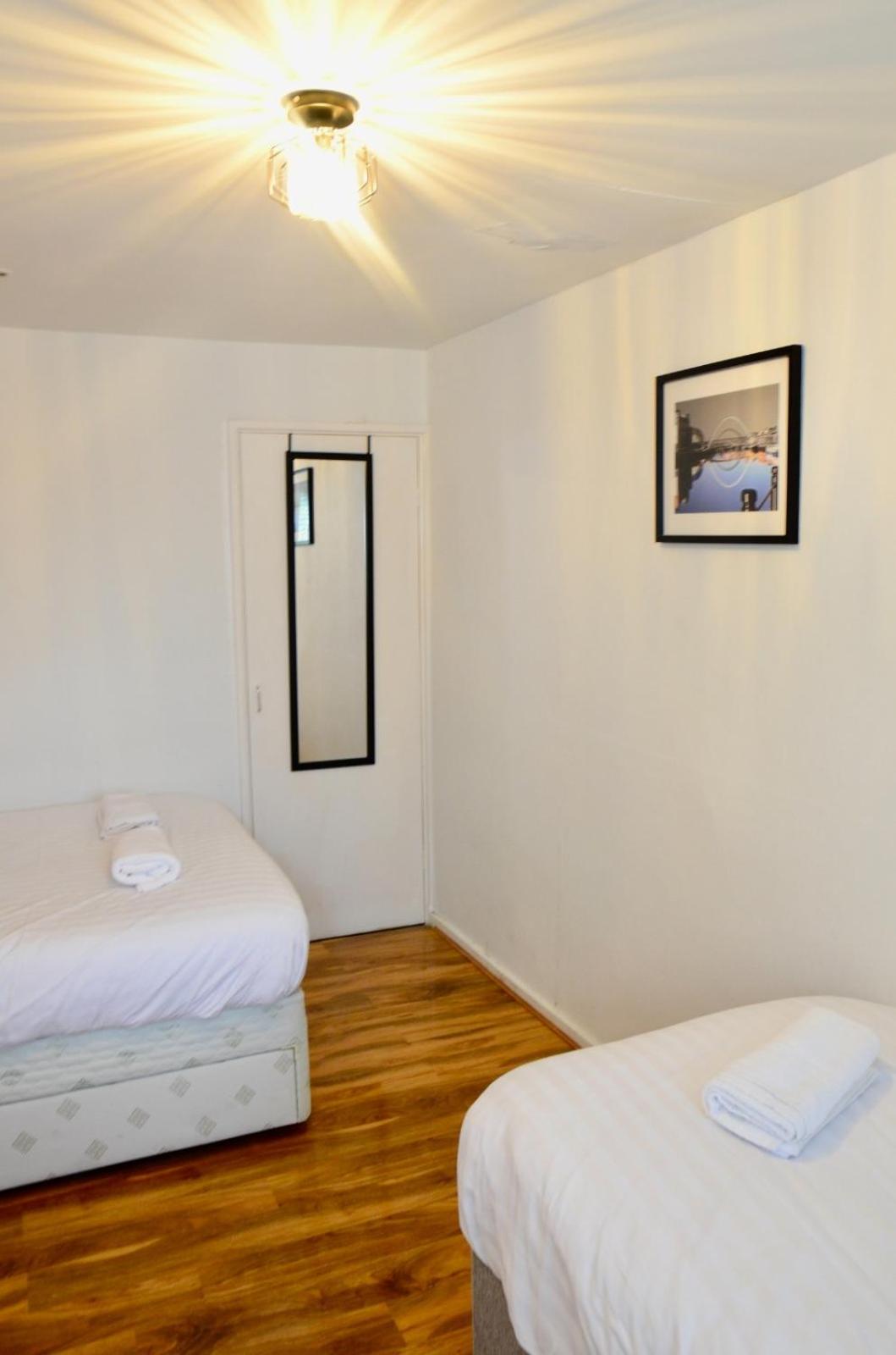 Two-Bedroom Apartment photo 3