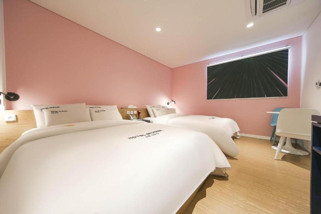 Suite - Photo 6