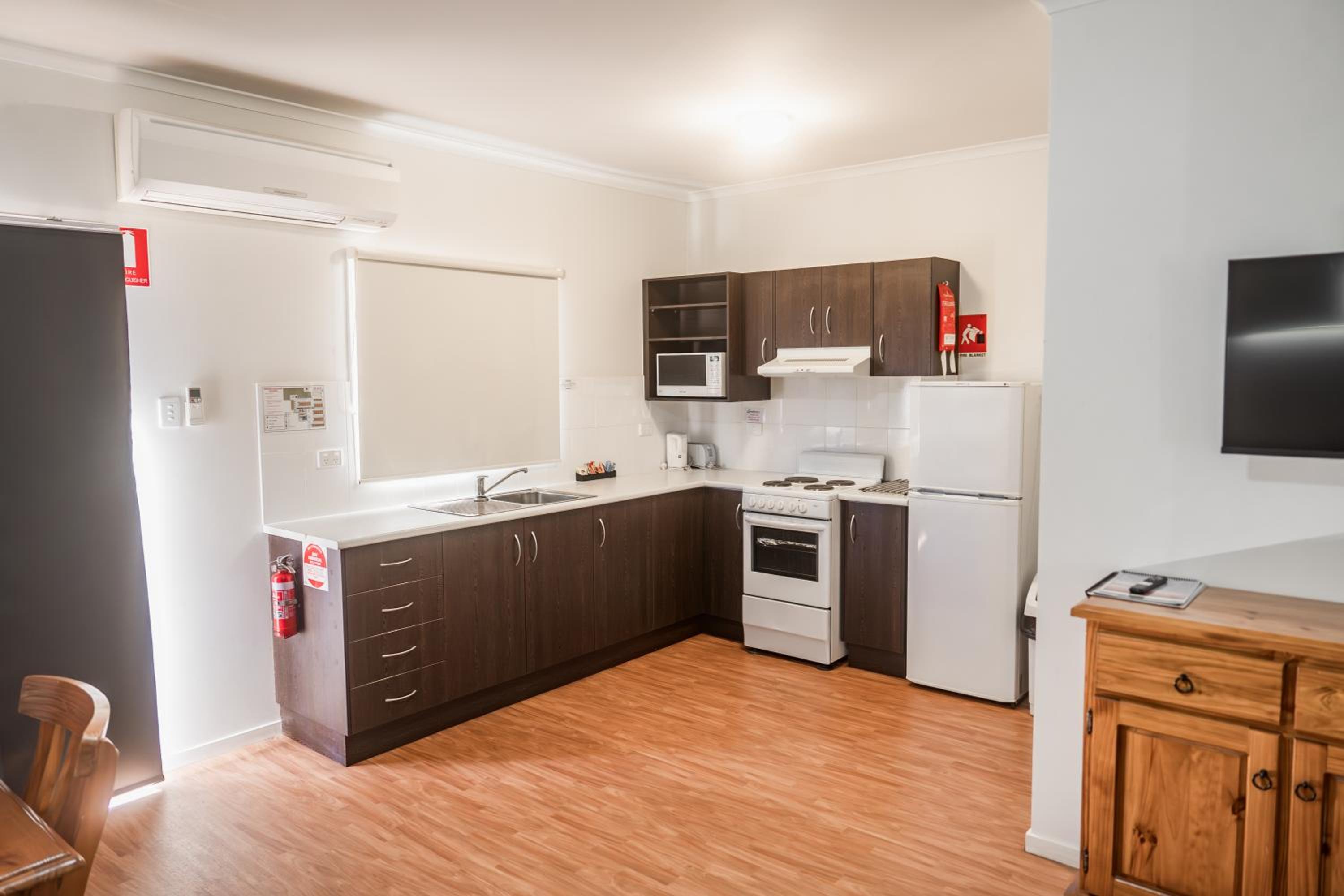 Two-Bedroom Family Cabin photo 2