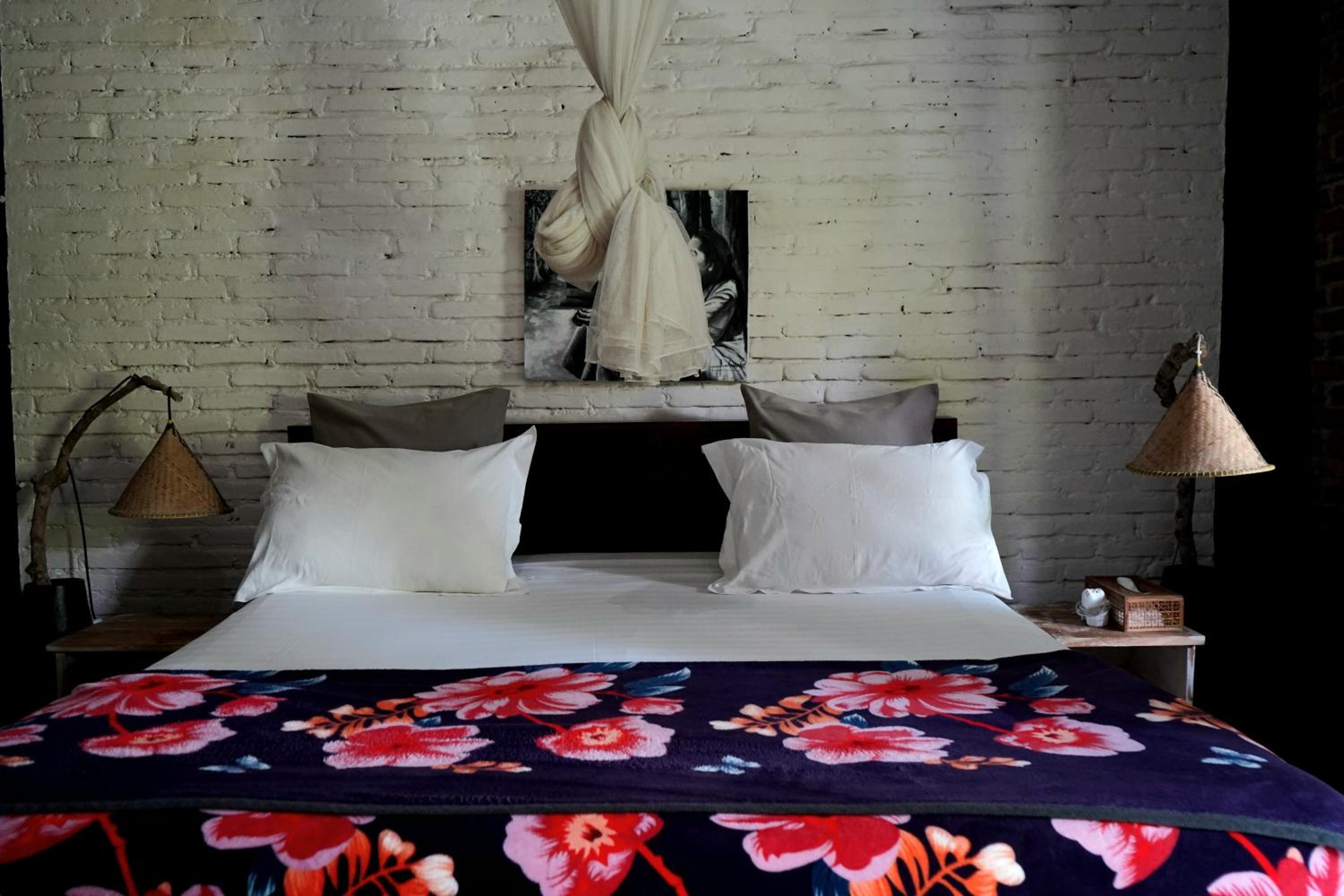 Deluxe Room - Photo 1