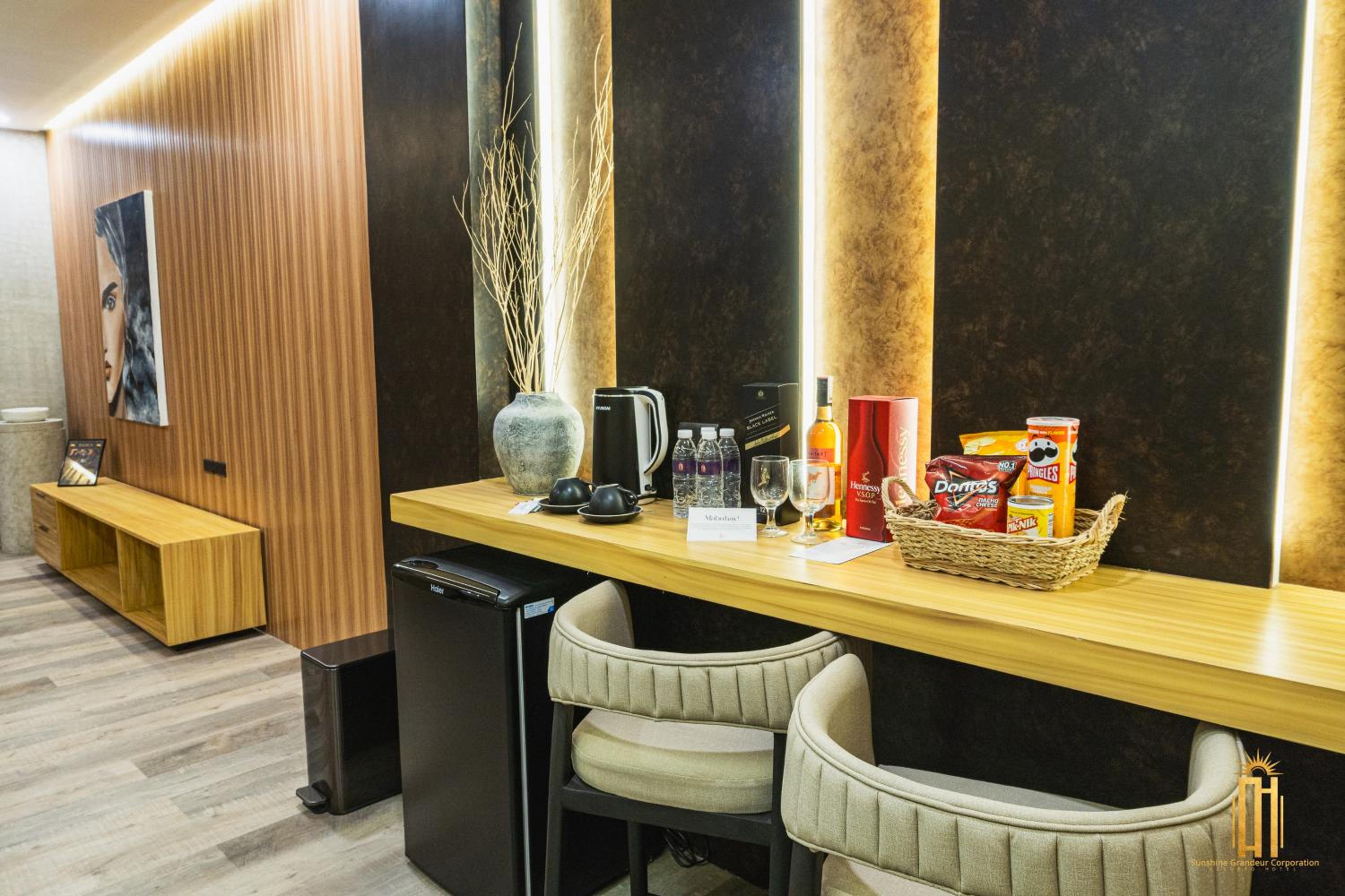 Executive Suite photo 2