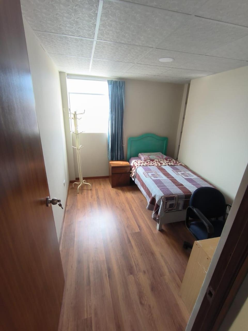 One-Bedroom Apartment photo 3
