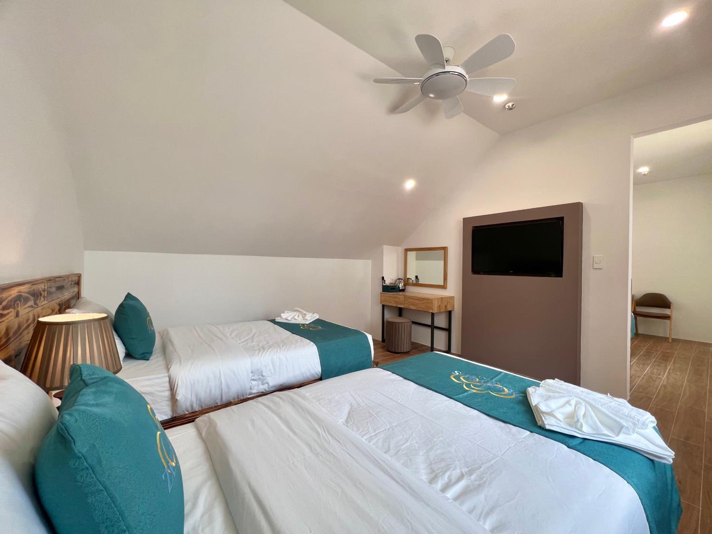 Deluxe Triple Room photo 2