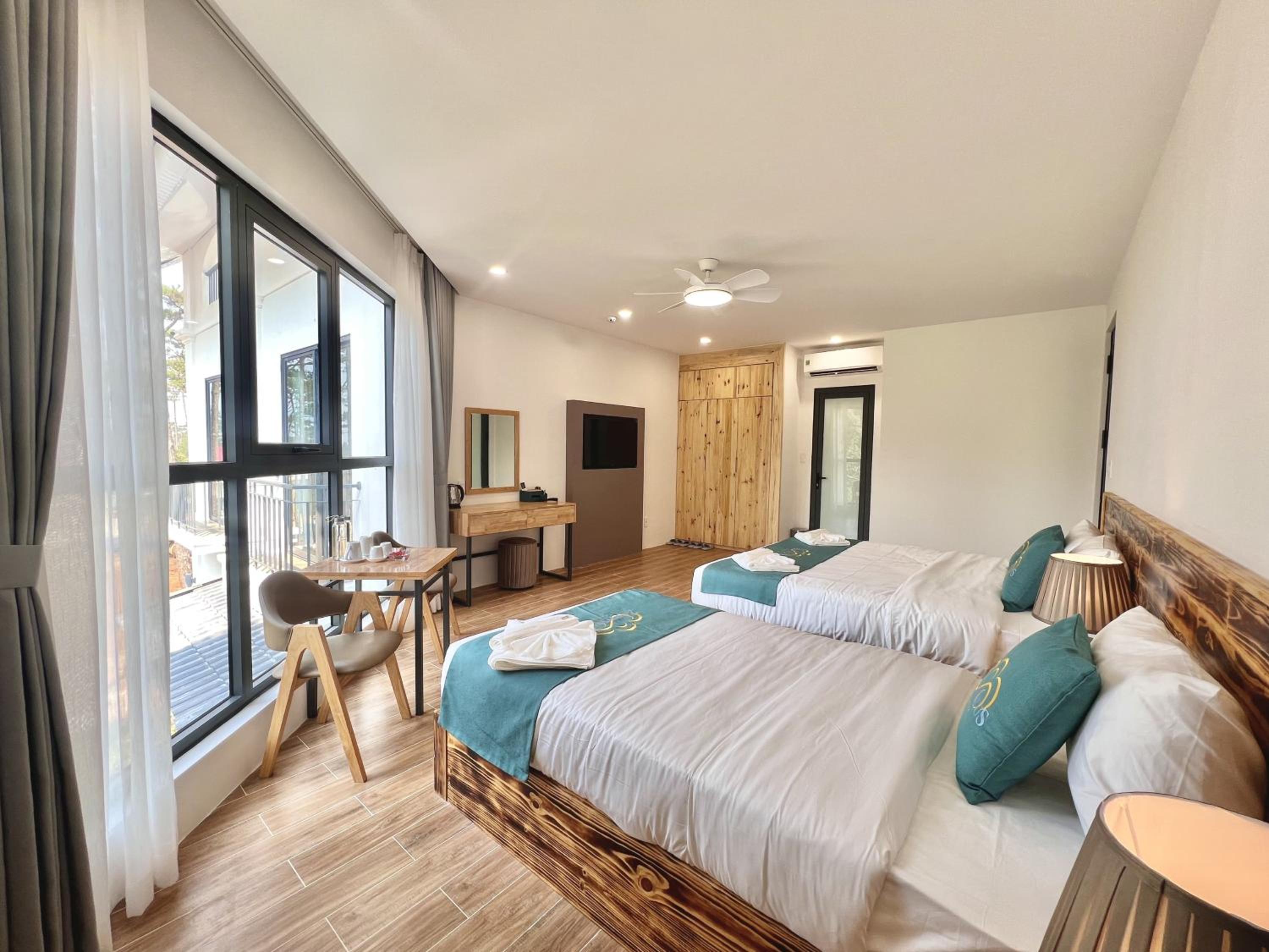 Quadruple Room With Mountain View photo 1