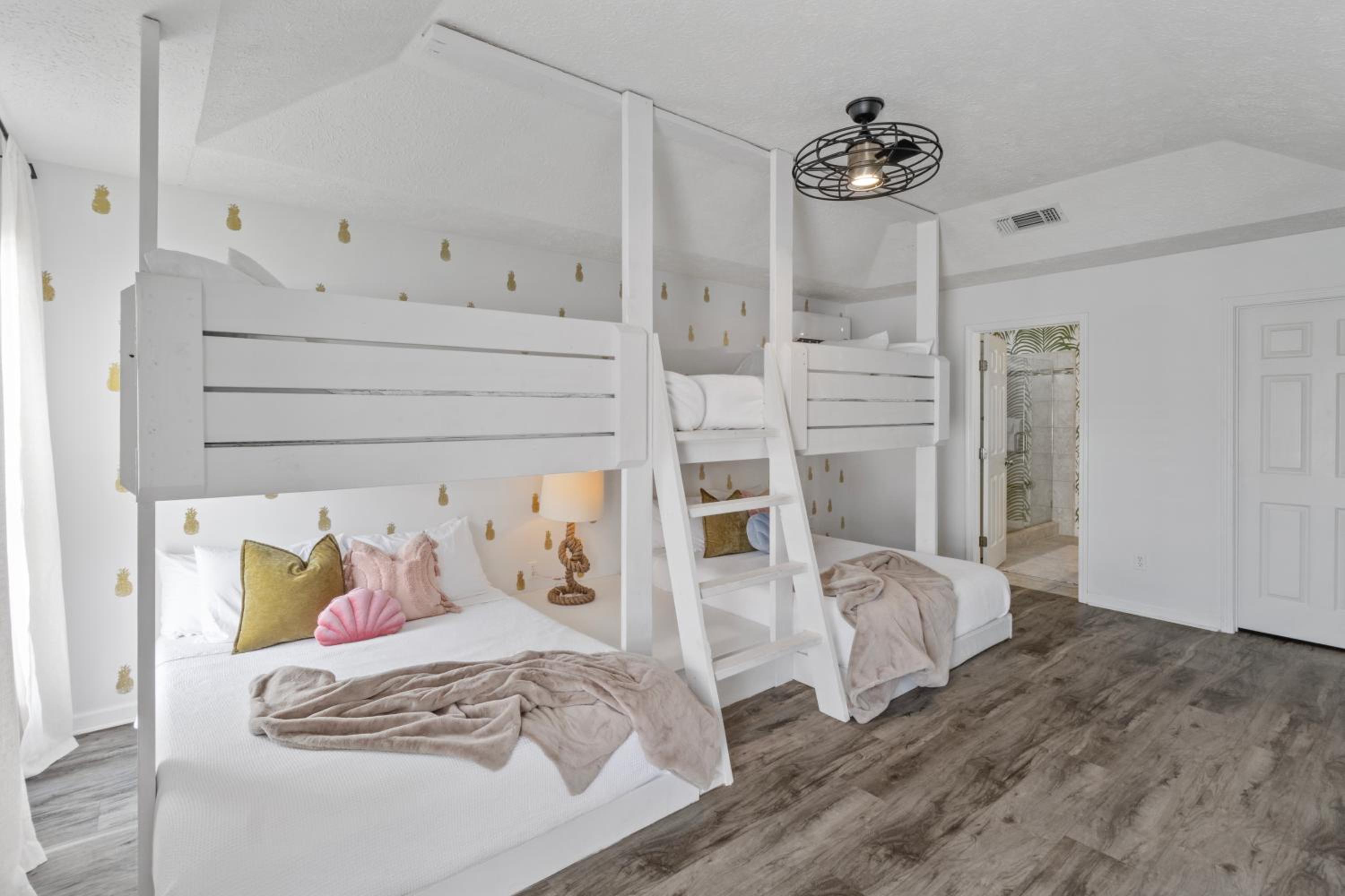 Three-Bedroom House photo 1