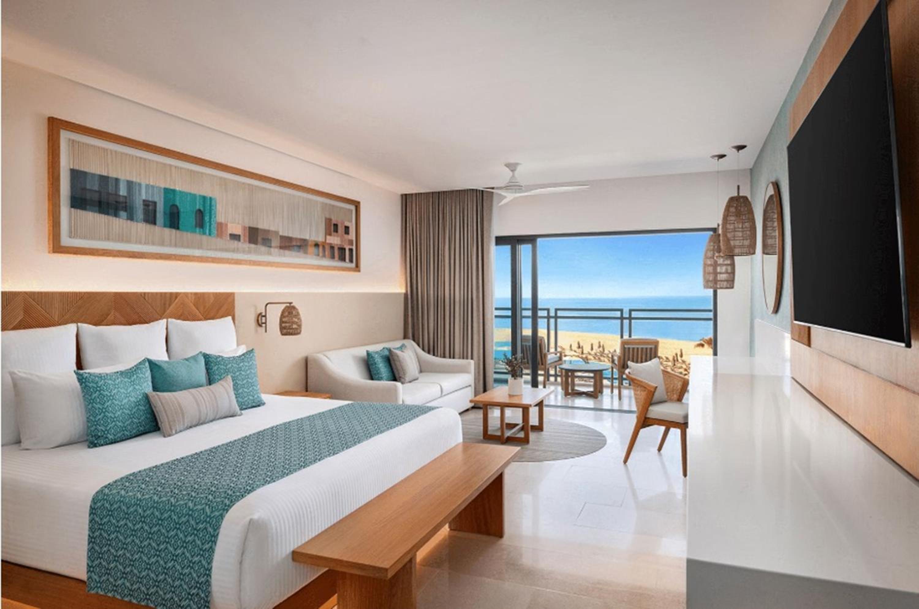 Deluxe Suite Ocean View King