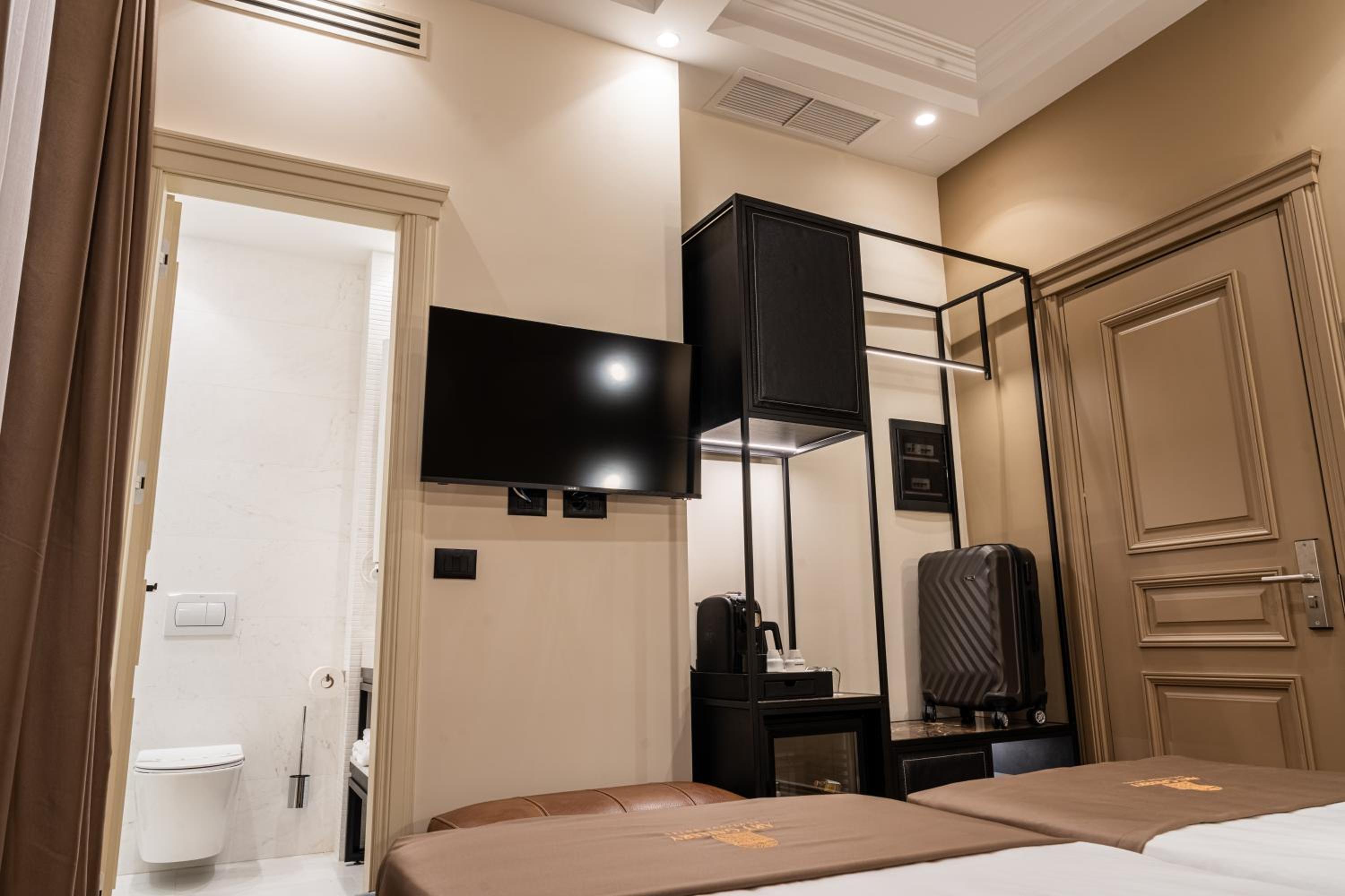 Double or Twin Room photo 3