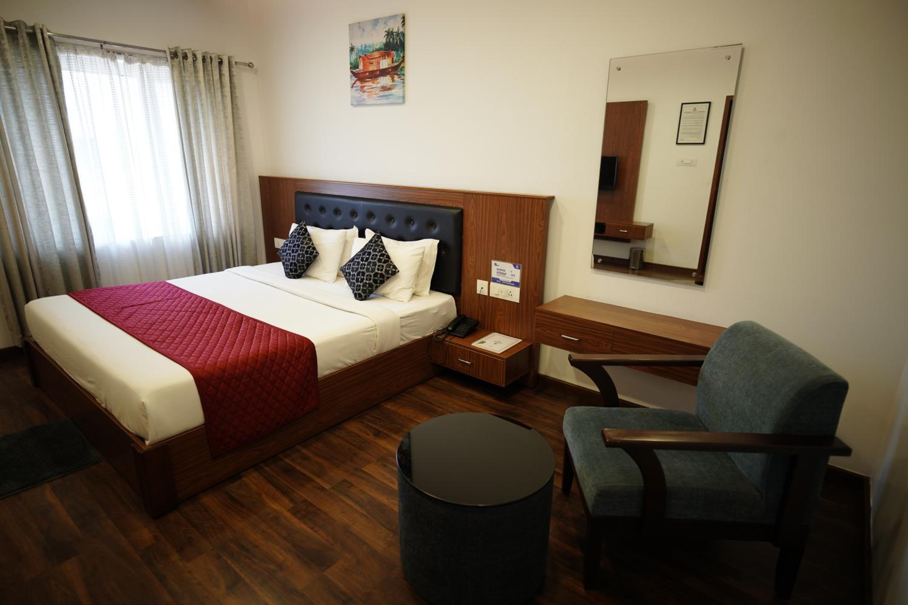 Deluxe Double Room - Photo 10