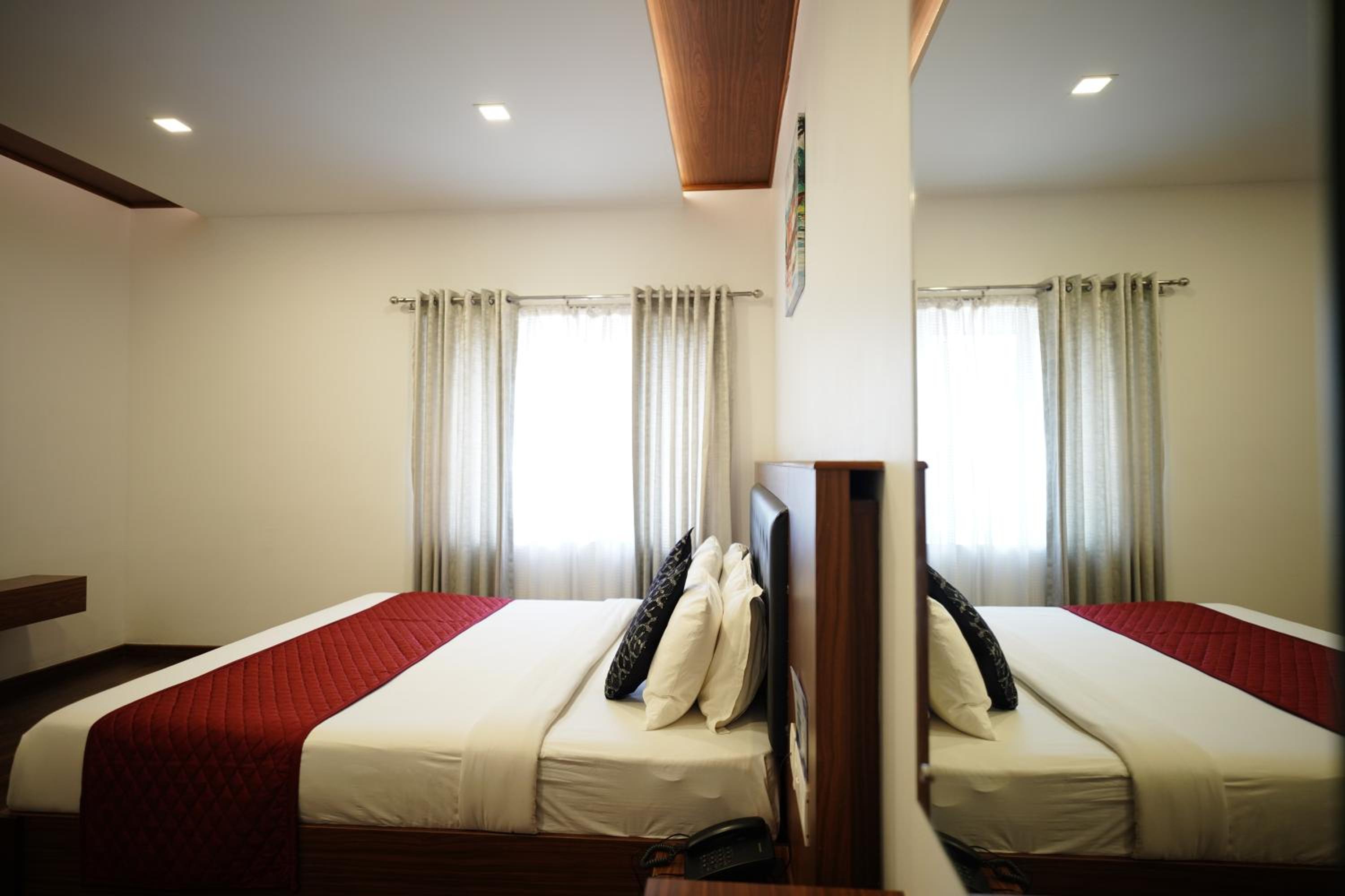 Deluxe Double Room - Photo 8