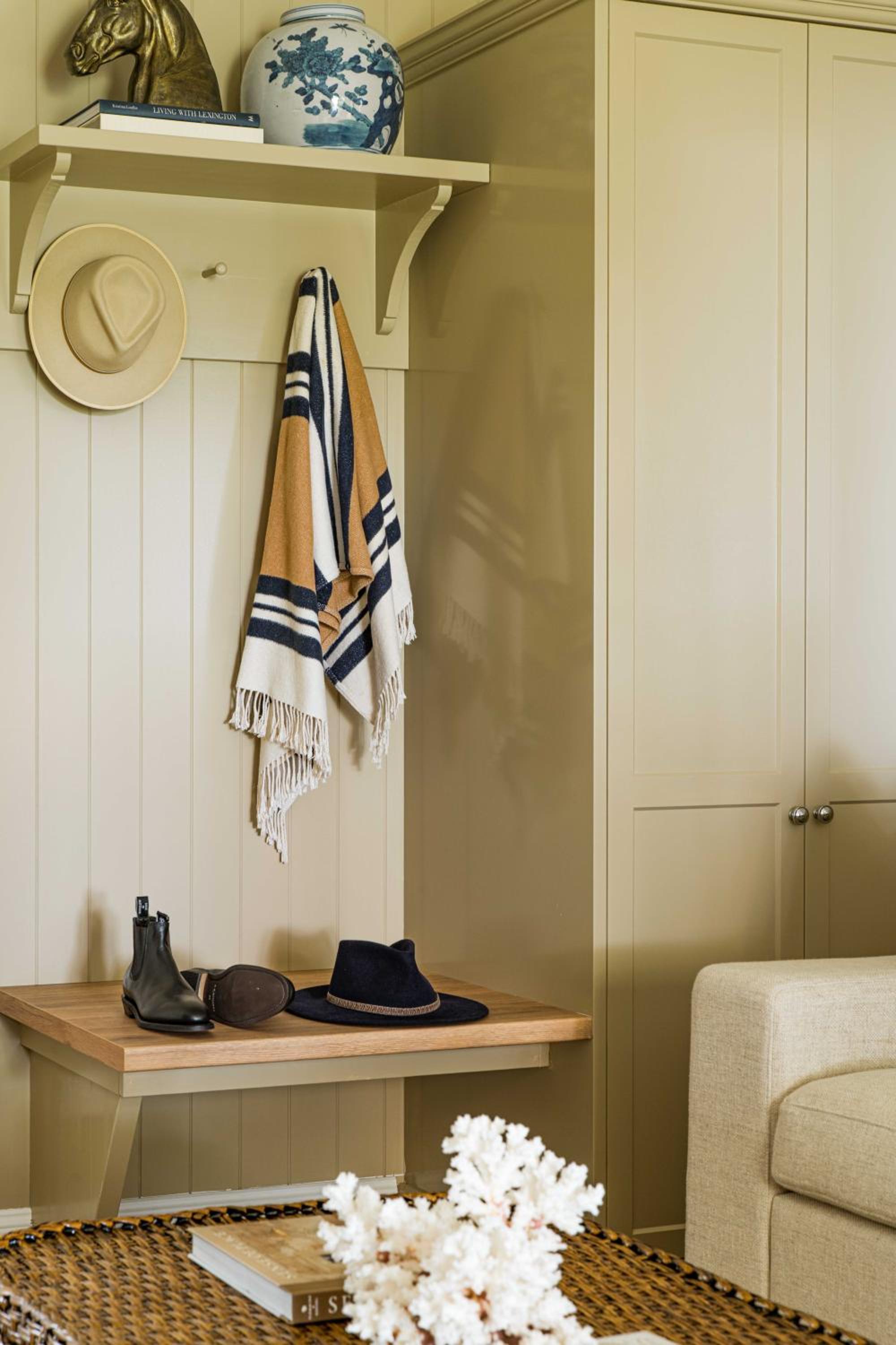 Lodge Bath Suite - Photo 9