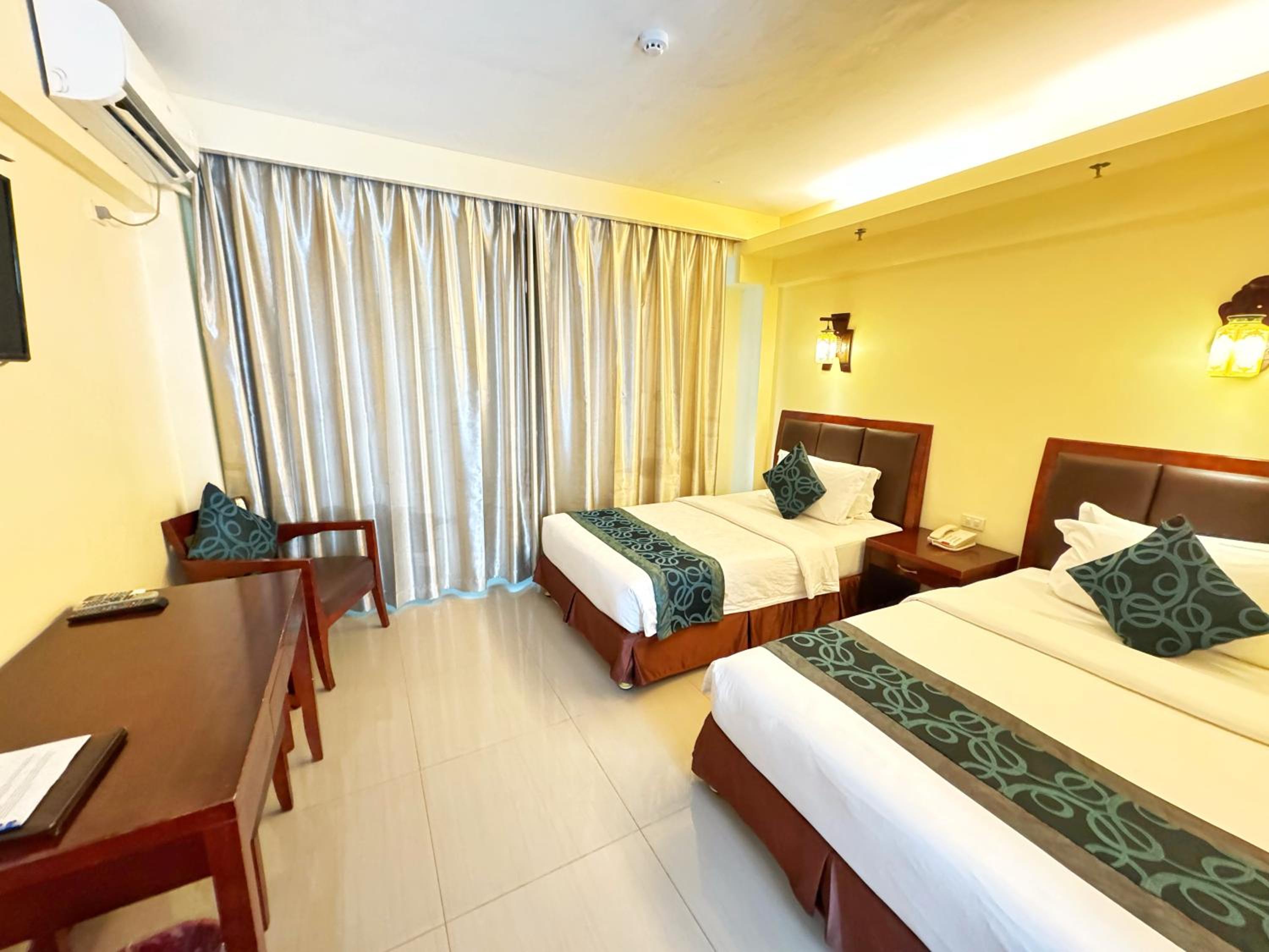 Deluxe Twin Room - Photo 10