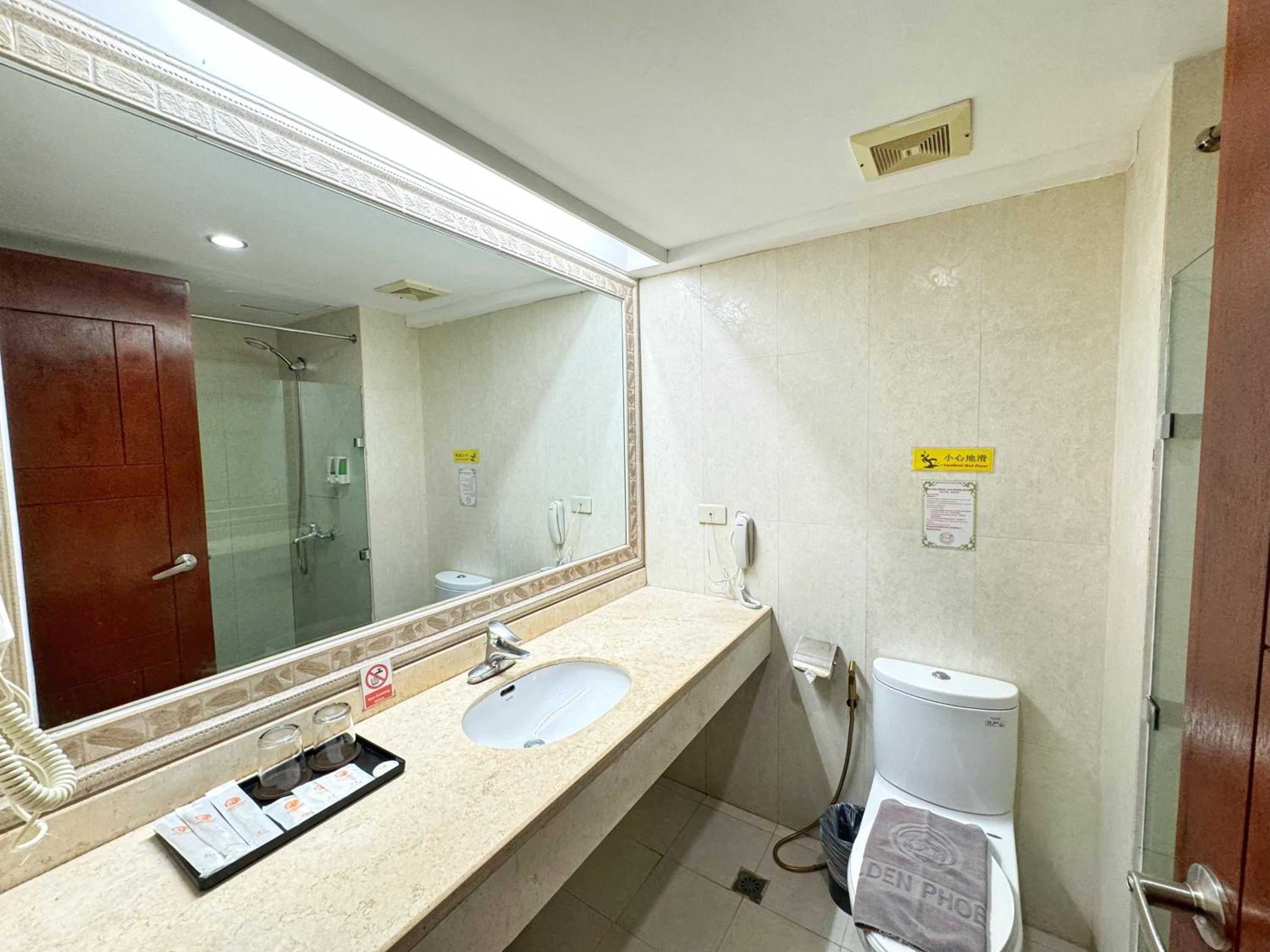 Deluxe Twin Room - Photo 2