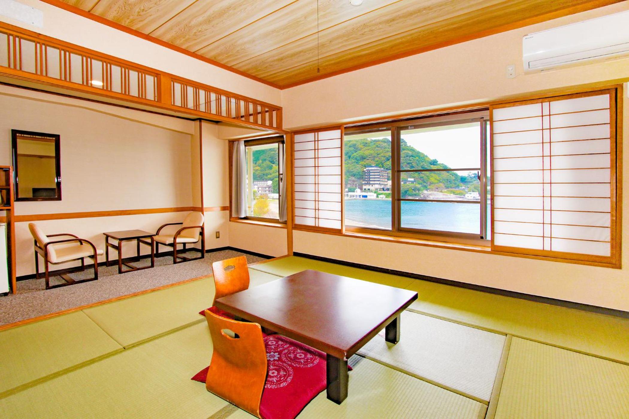 Standard Japanese-Style-Room 24 square yards Ocean Side - Indoor Bath - Non-Smoking photo 1