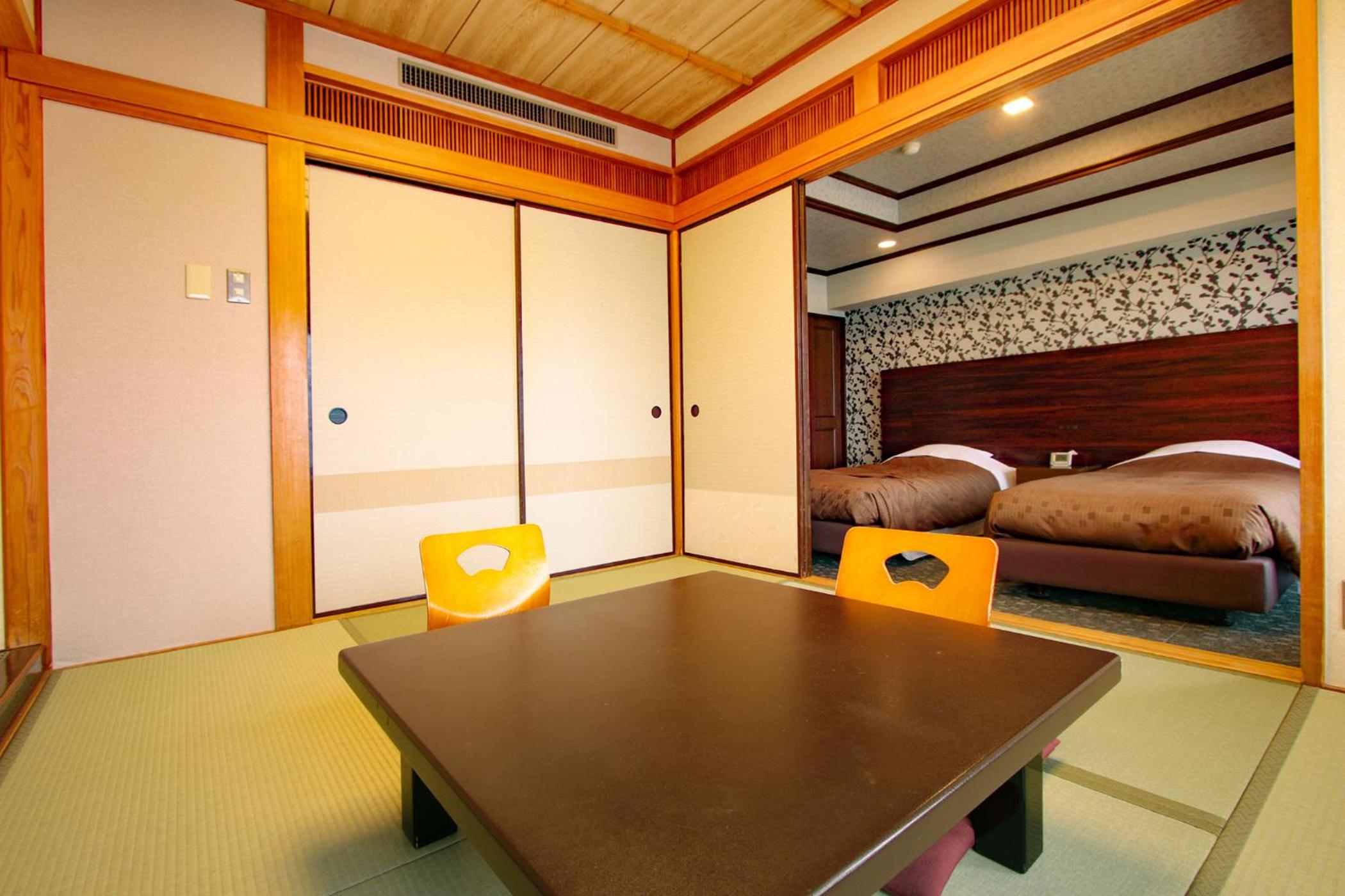 Standard Japanese-Western-Style Twin Room(Sea Side) - Indoor Bath - Non-Smoking photo 1