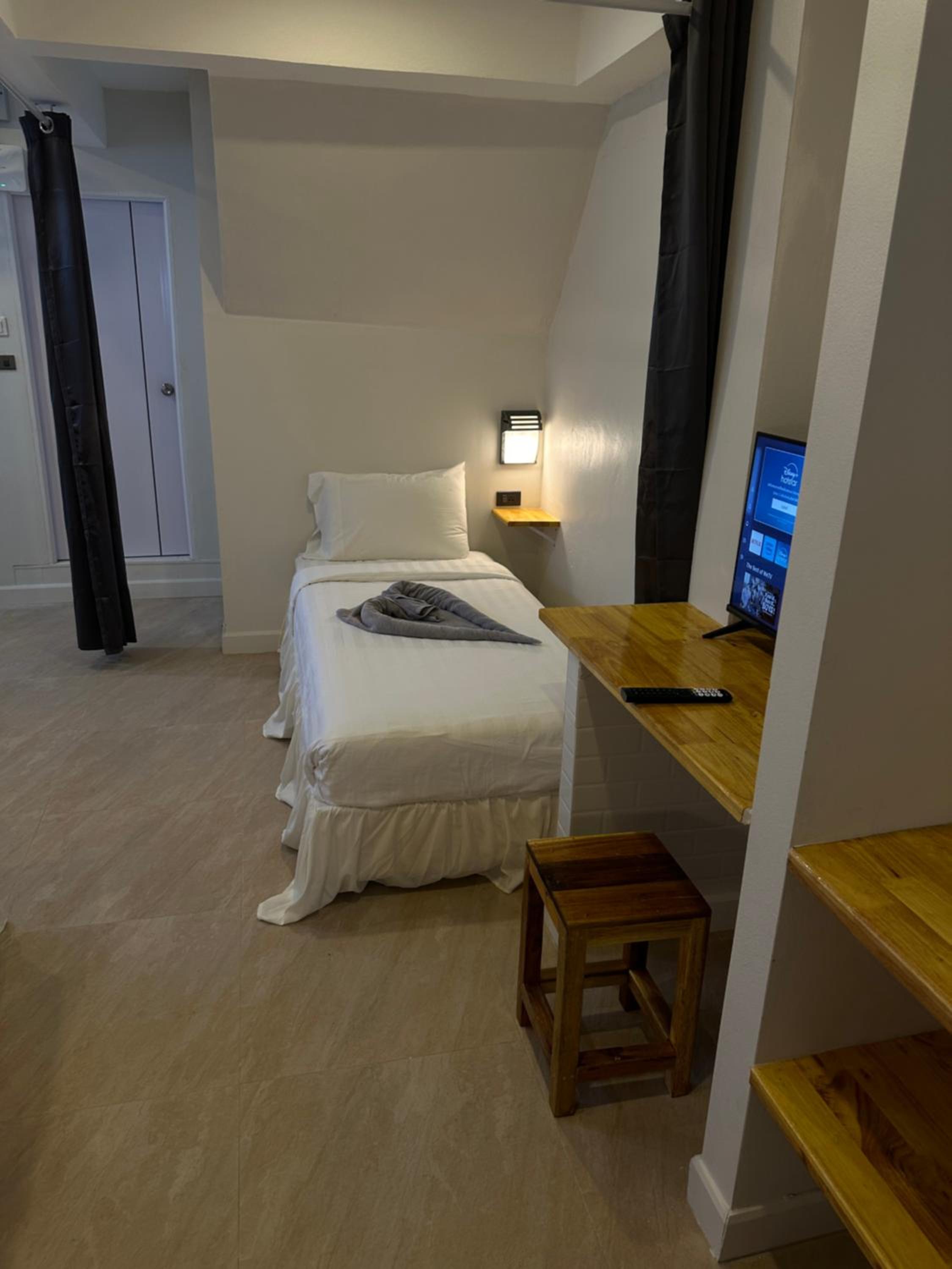 Bungalow Number 7 - Photo 5