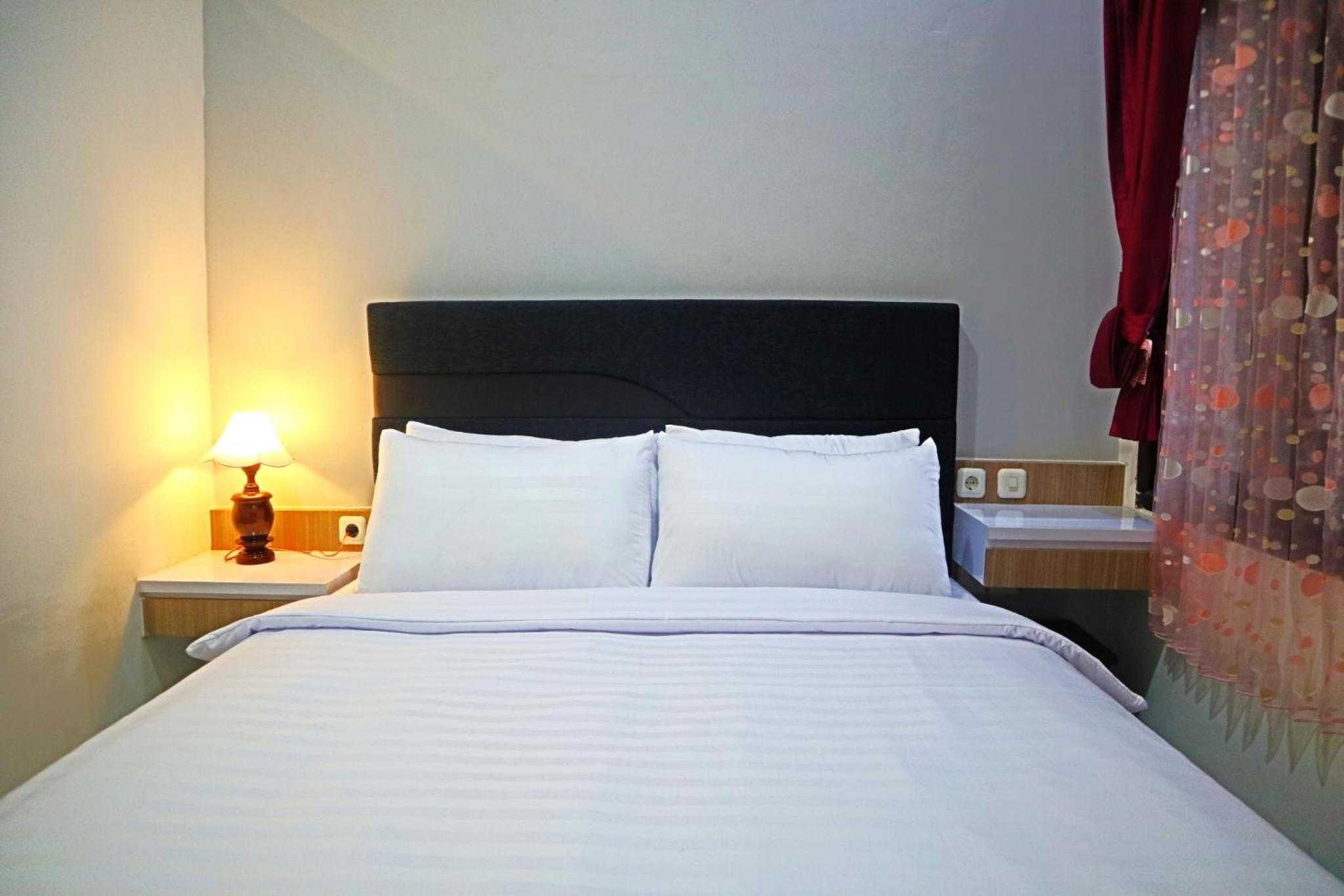 Deluxe Double Room - Photo 25