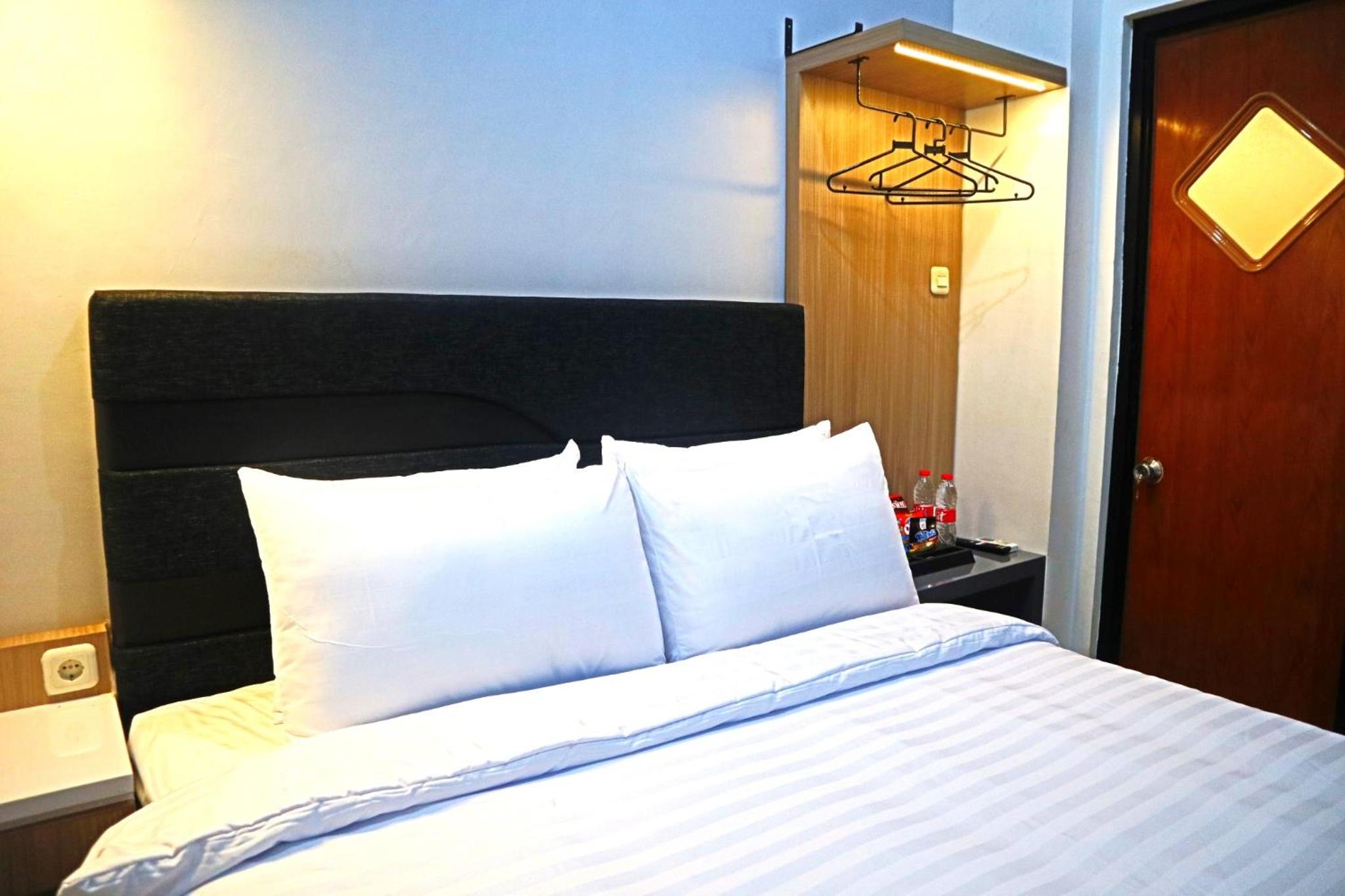 Deluxe Double Room - Photo 13