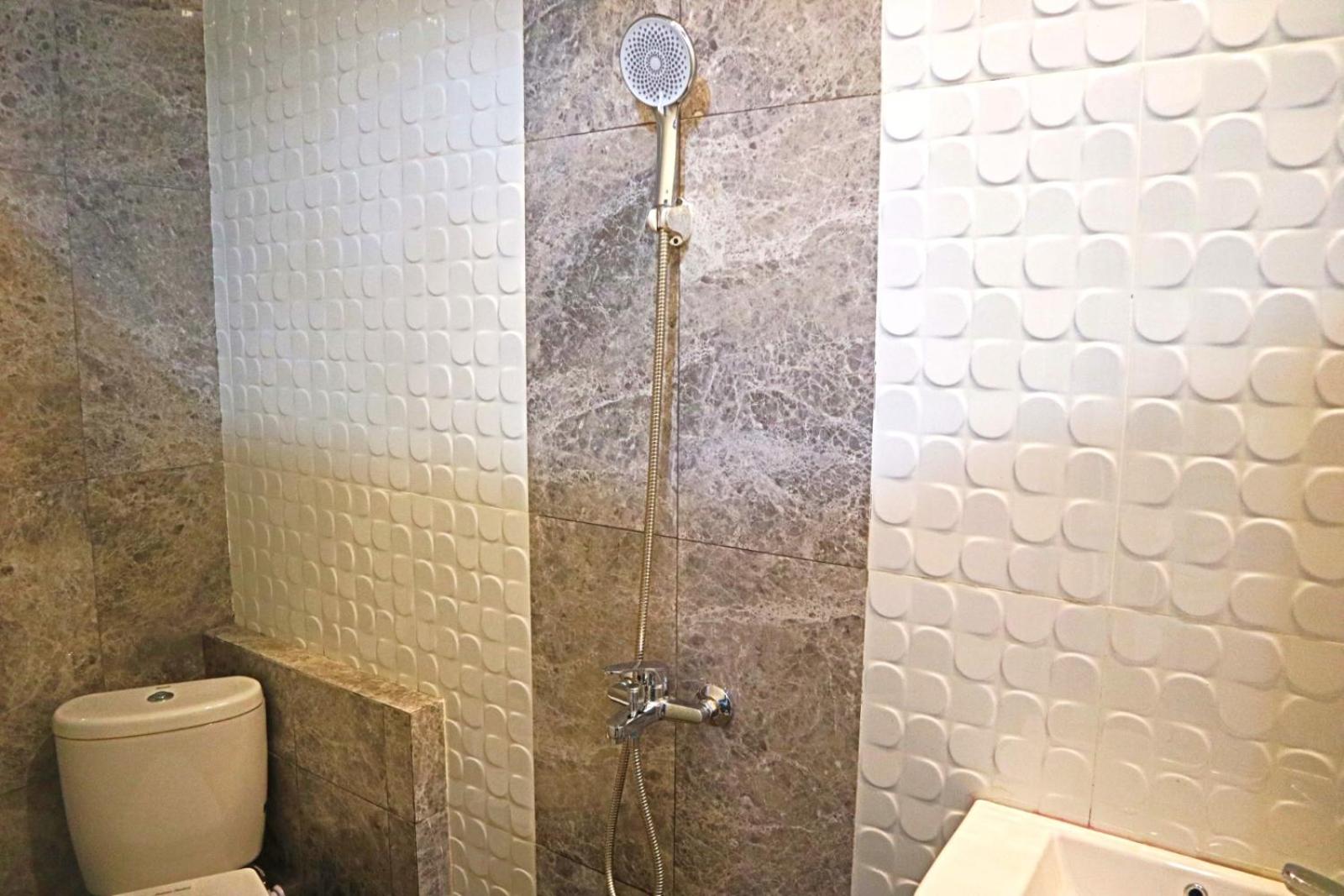 Deluxe Double Room - Photo 9