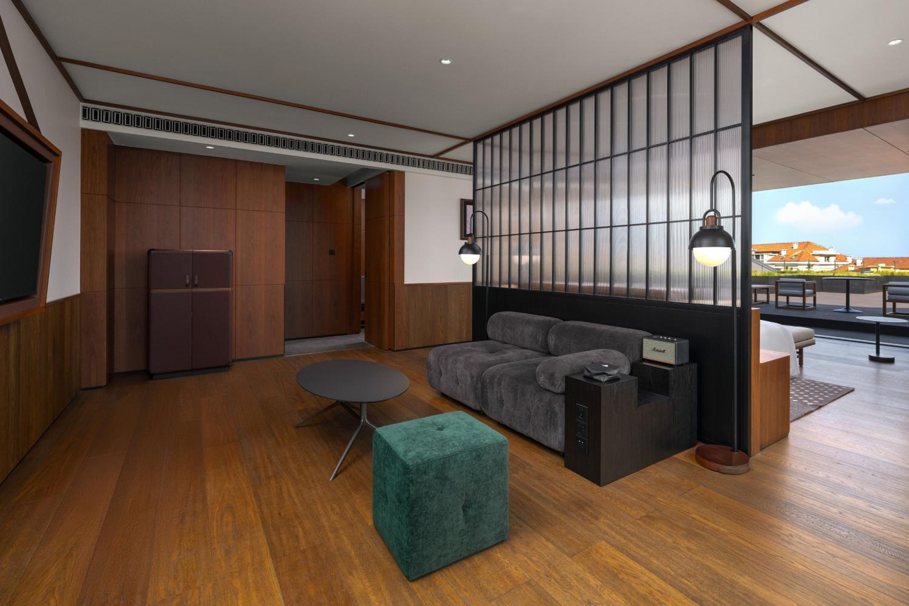Flow One-Bedroom King Suite with Terrace and Sea View