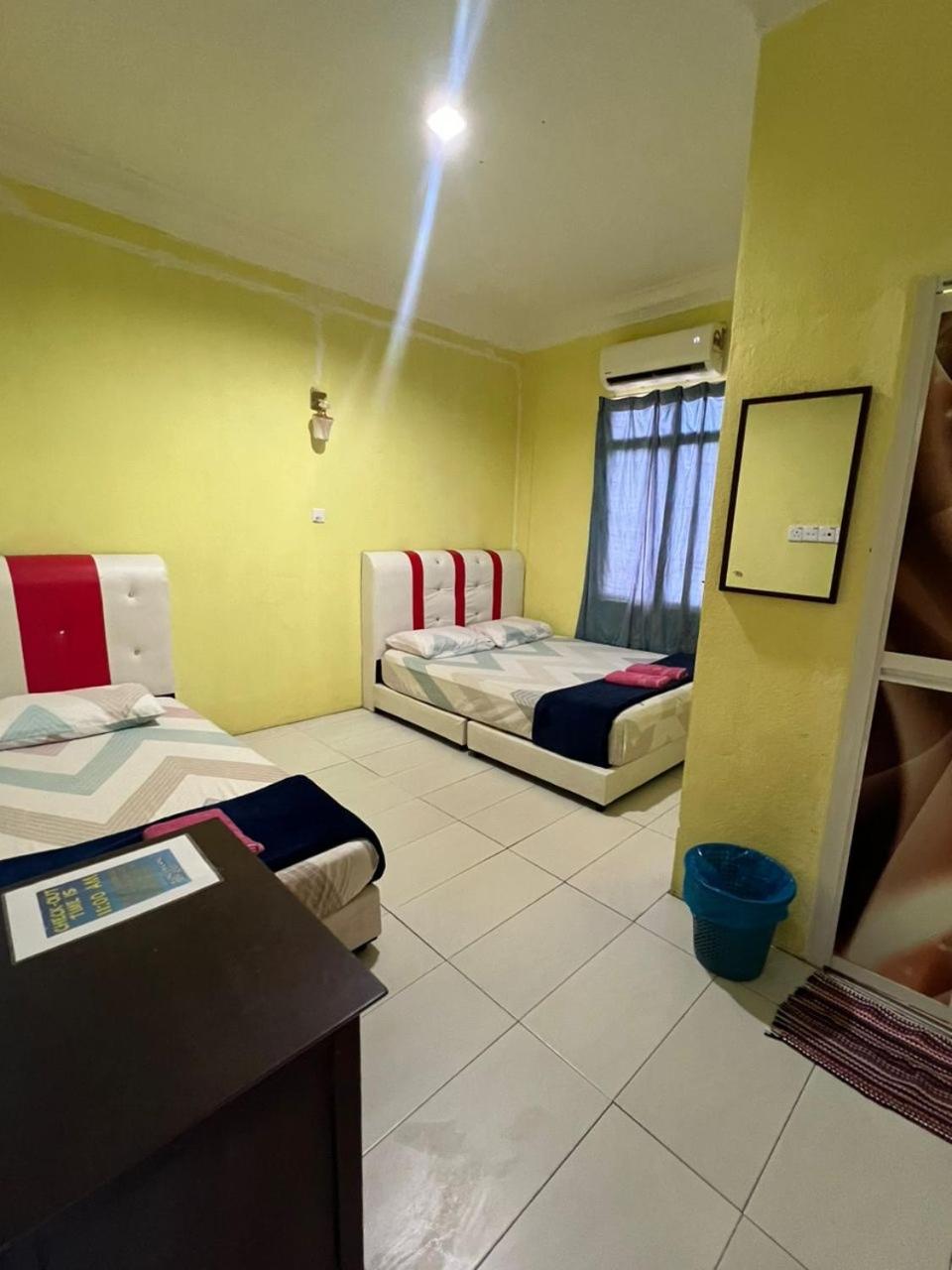 Basic Triple Room photo 3