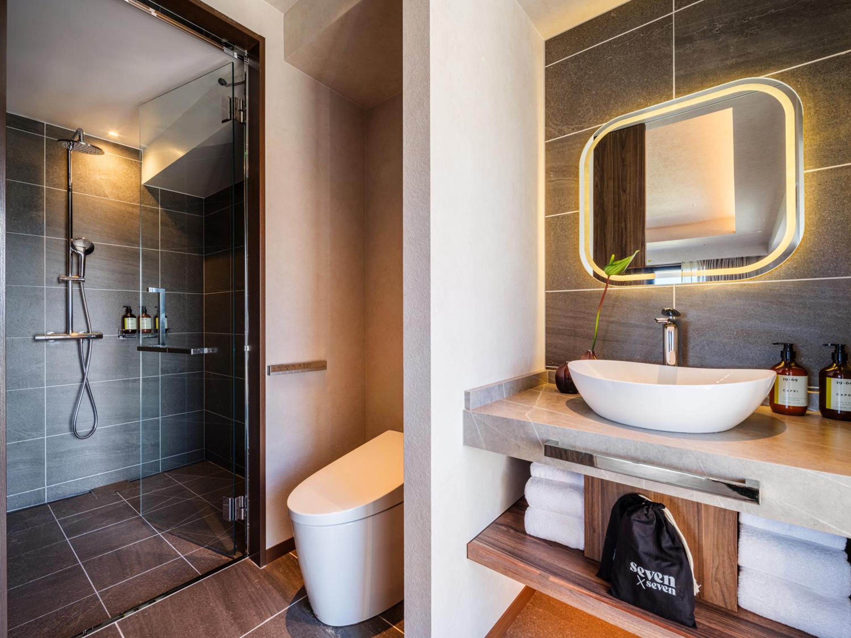 The Seven Ocean Suite with Ocean View - Photo 4