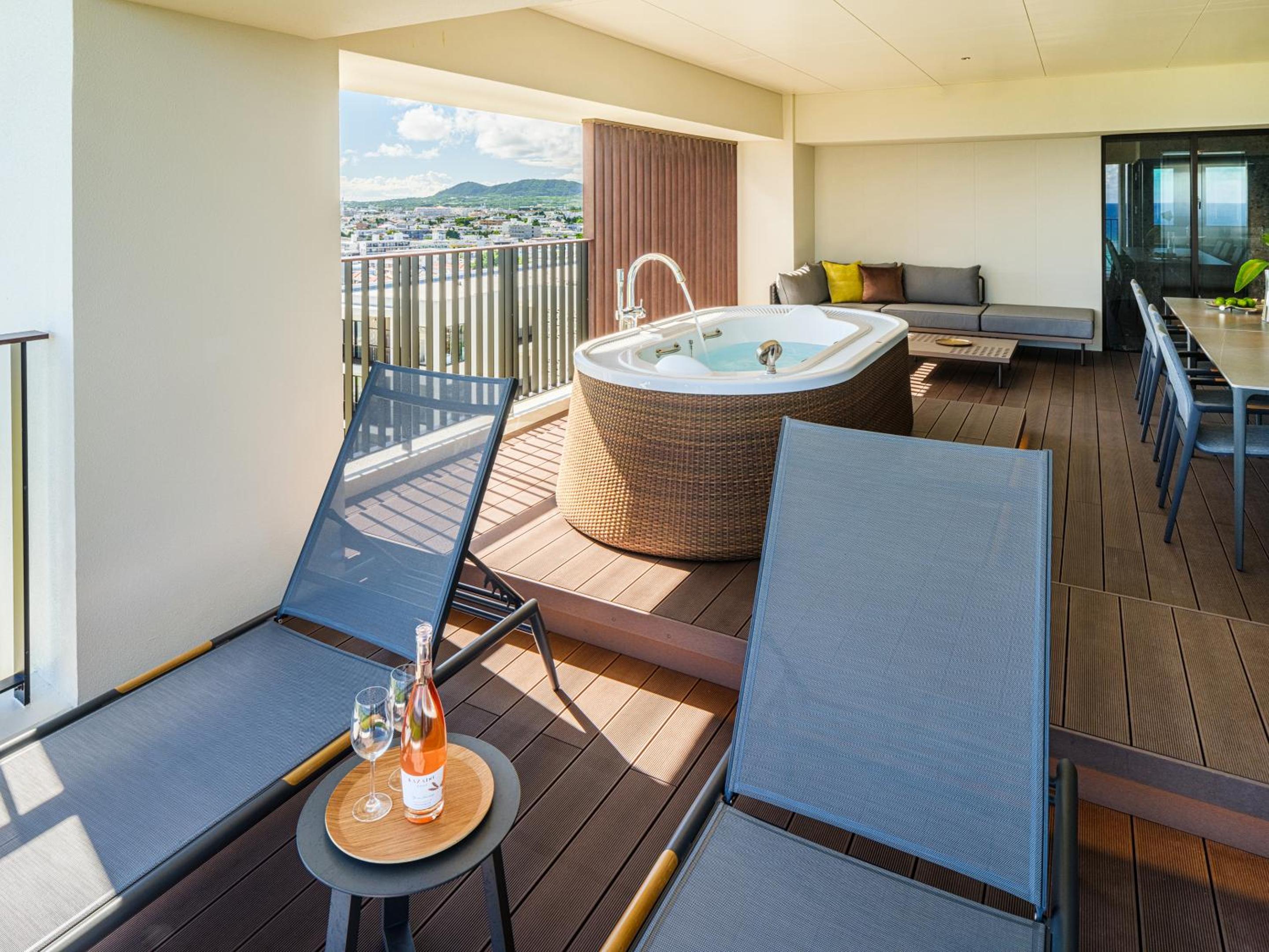 The Seven Ocean Suite with Ocean View - Photo 8