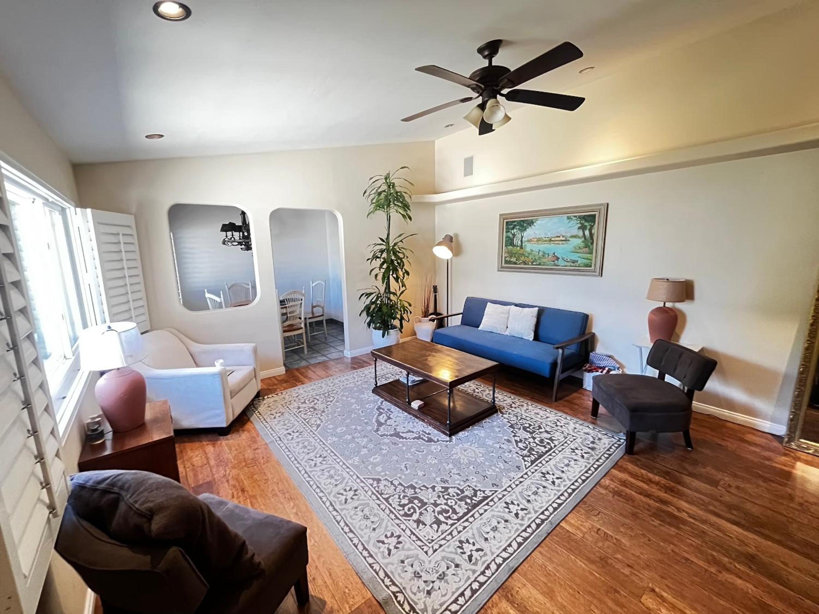 Three-Bedroom House photo 1