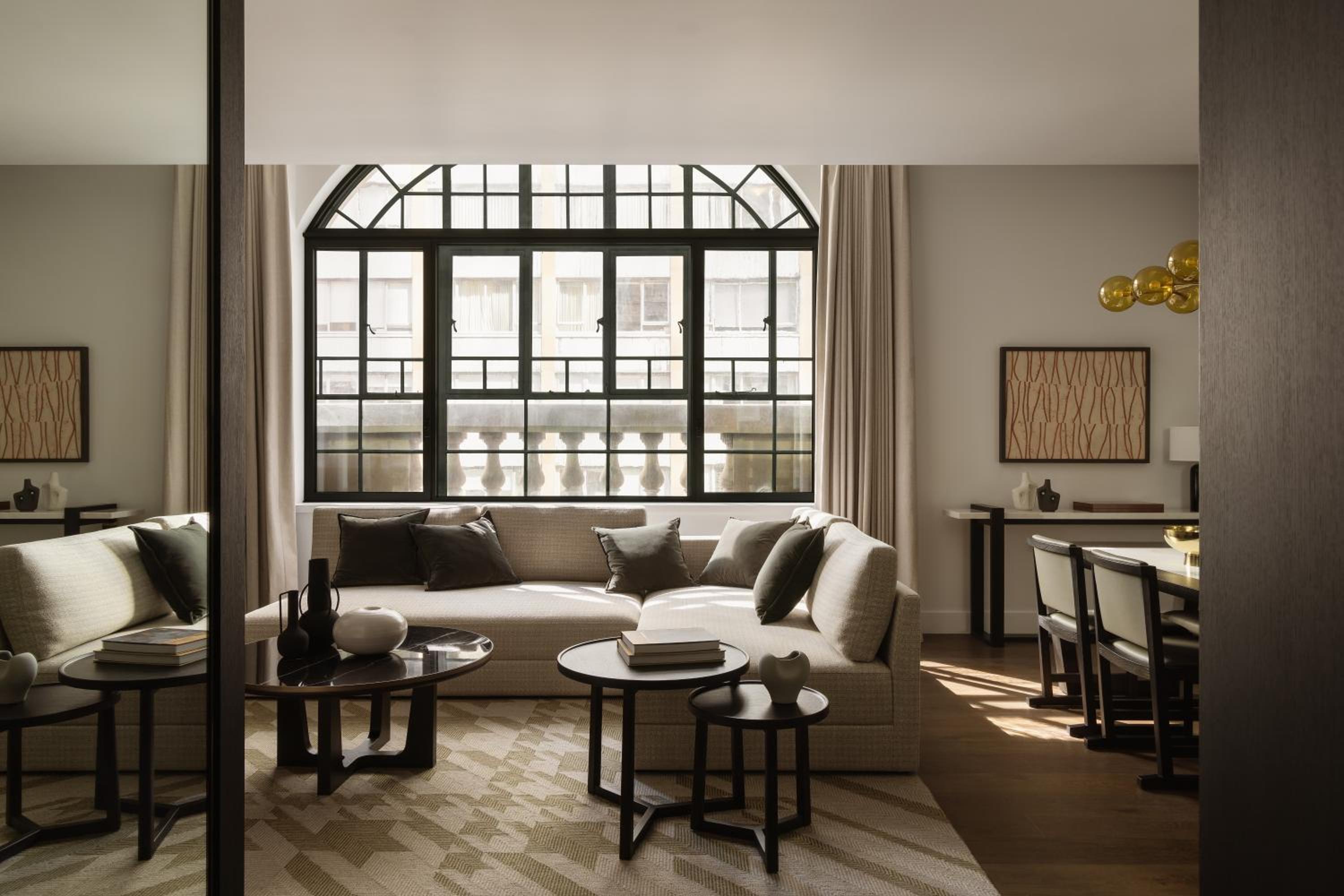 Deluxe King Suite