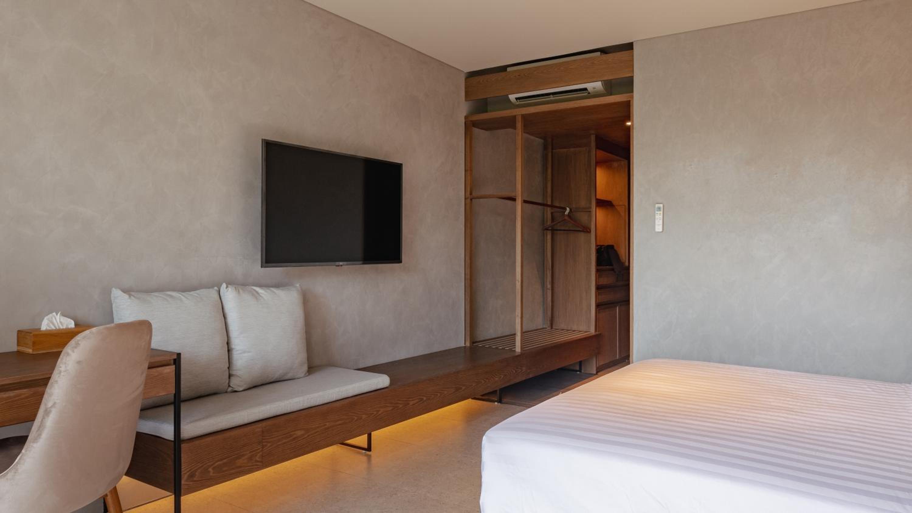Deluxe Room - Photo 4