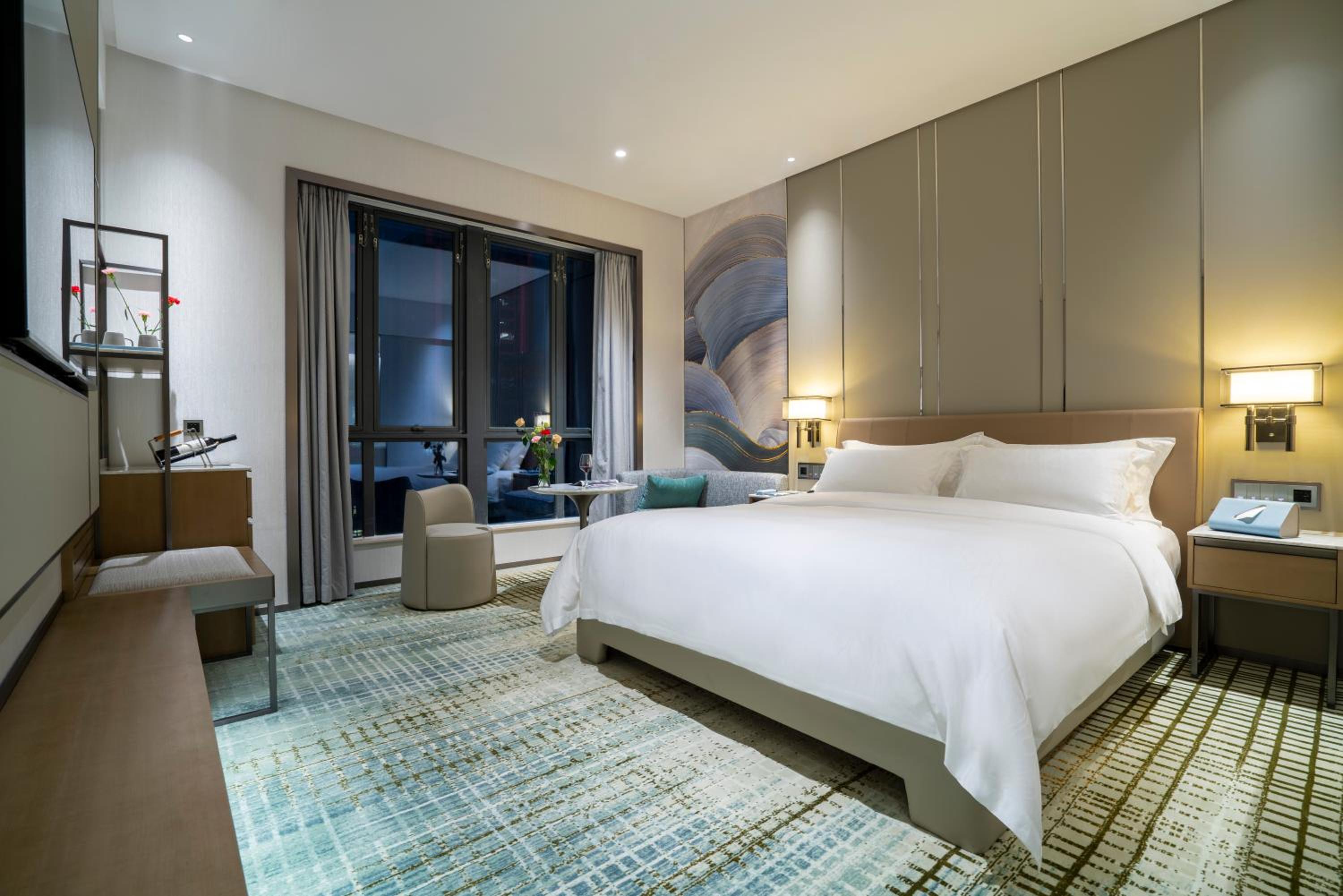 Comfort queen bed room - Photo 1