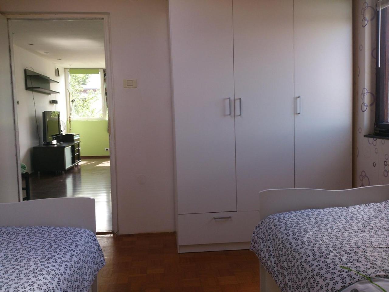 Single Bed in Dormitory Room photo 1