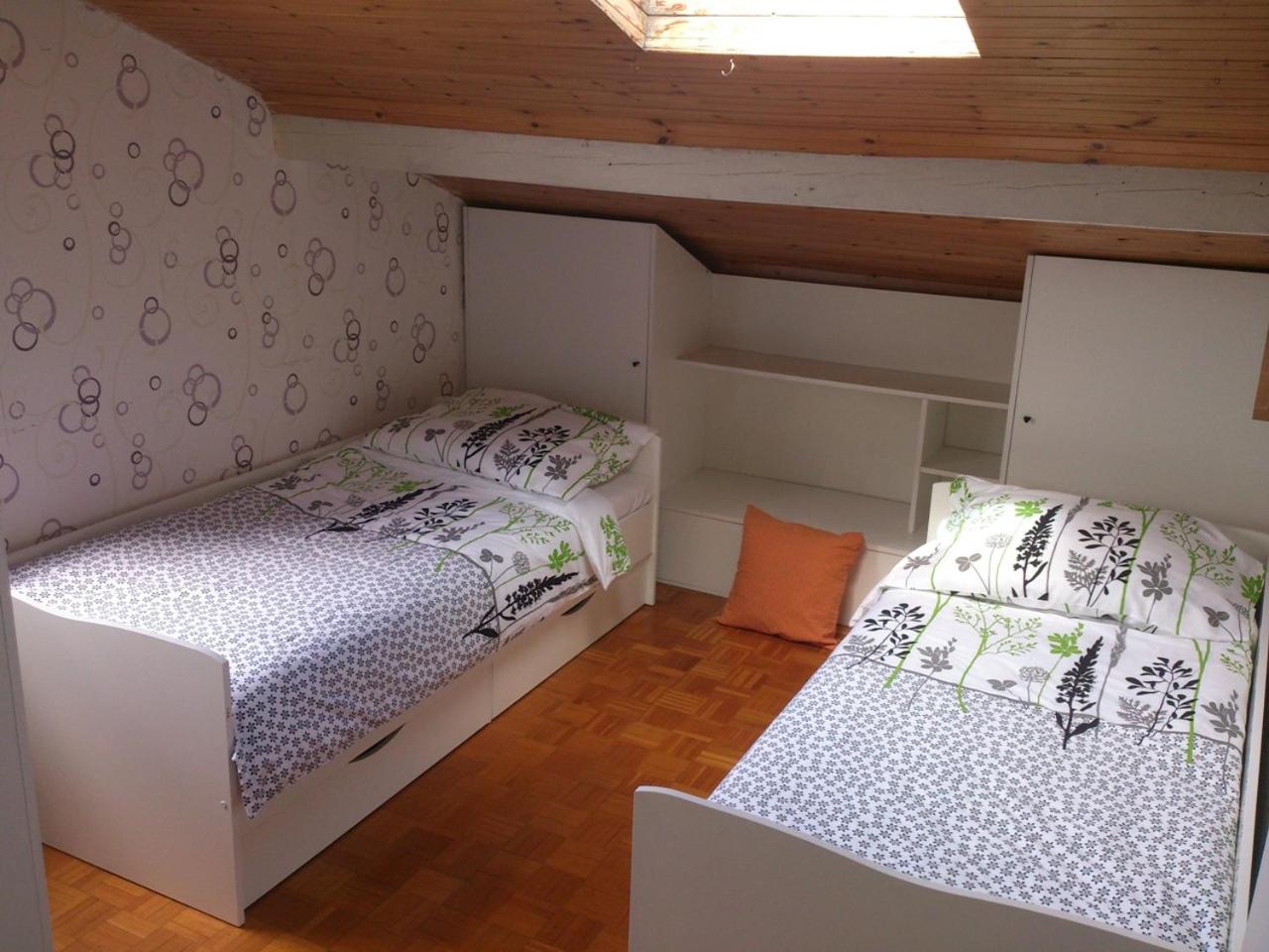 Single Bed in Dormitory Room photo 2