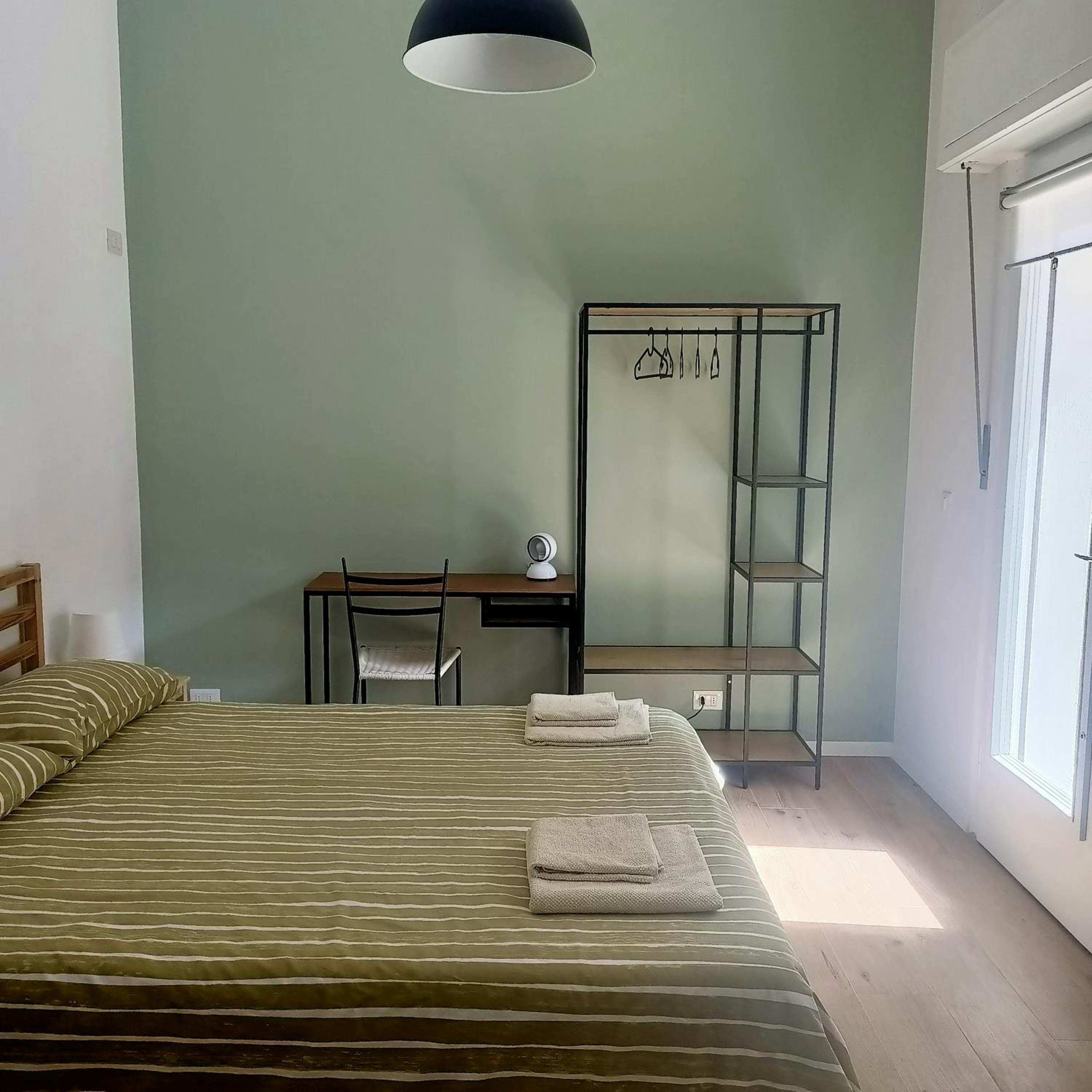 Deluxe Double Room with Shower photo 3