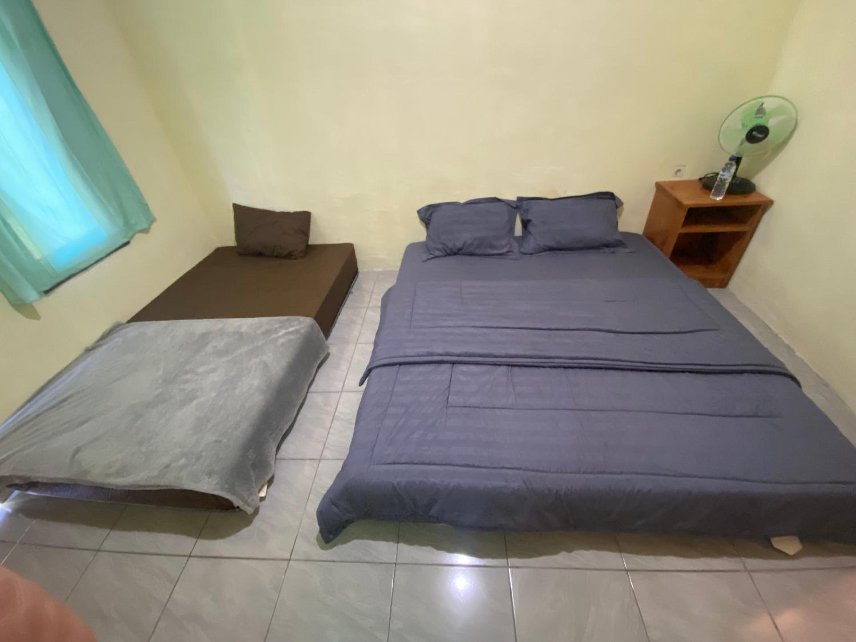 Double Room with Private Bathroom - Photo 2