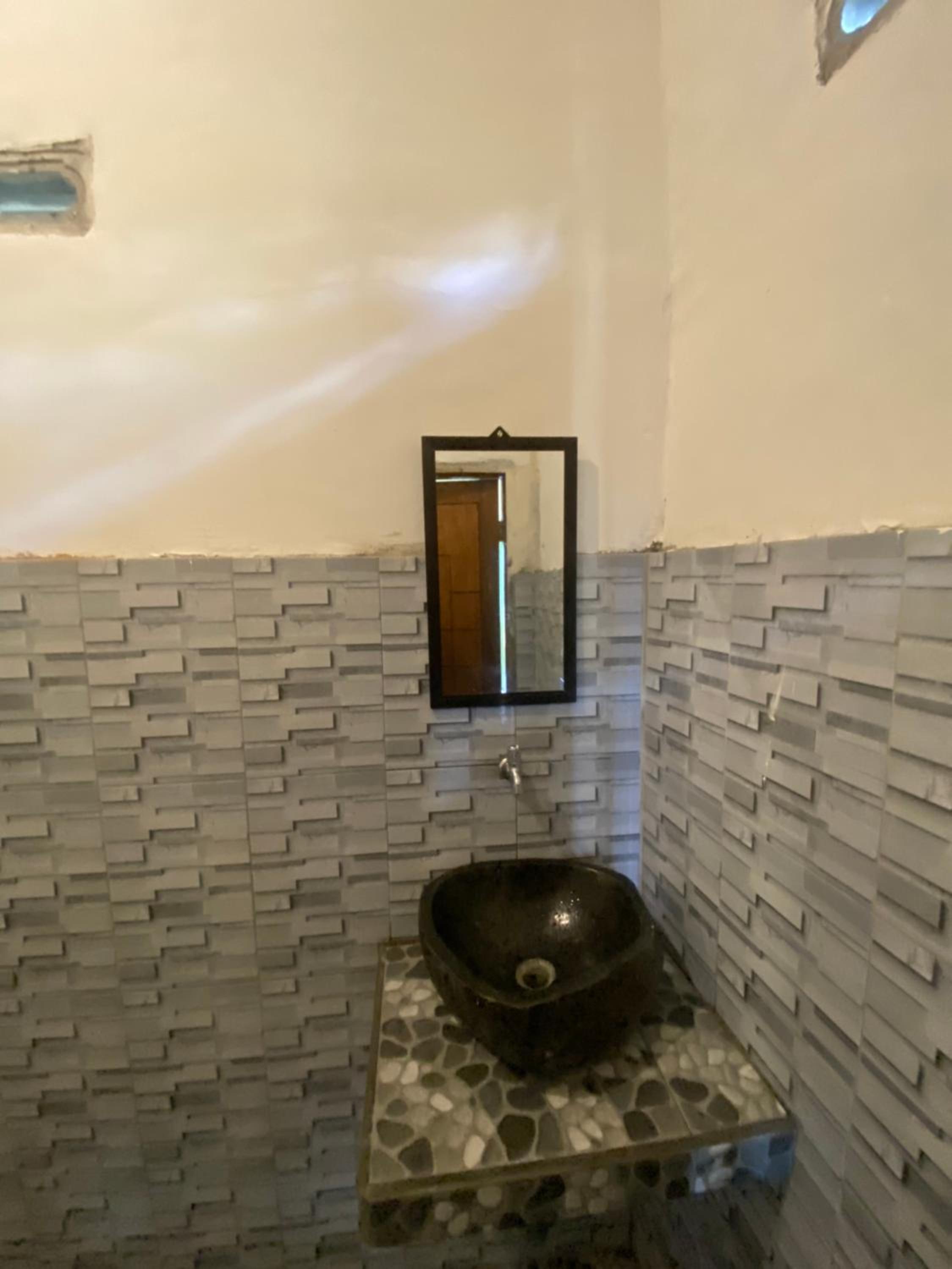Double Room with Private Bathroom - Photo 10