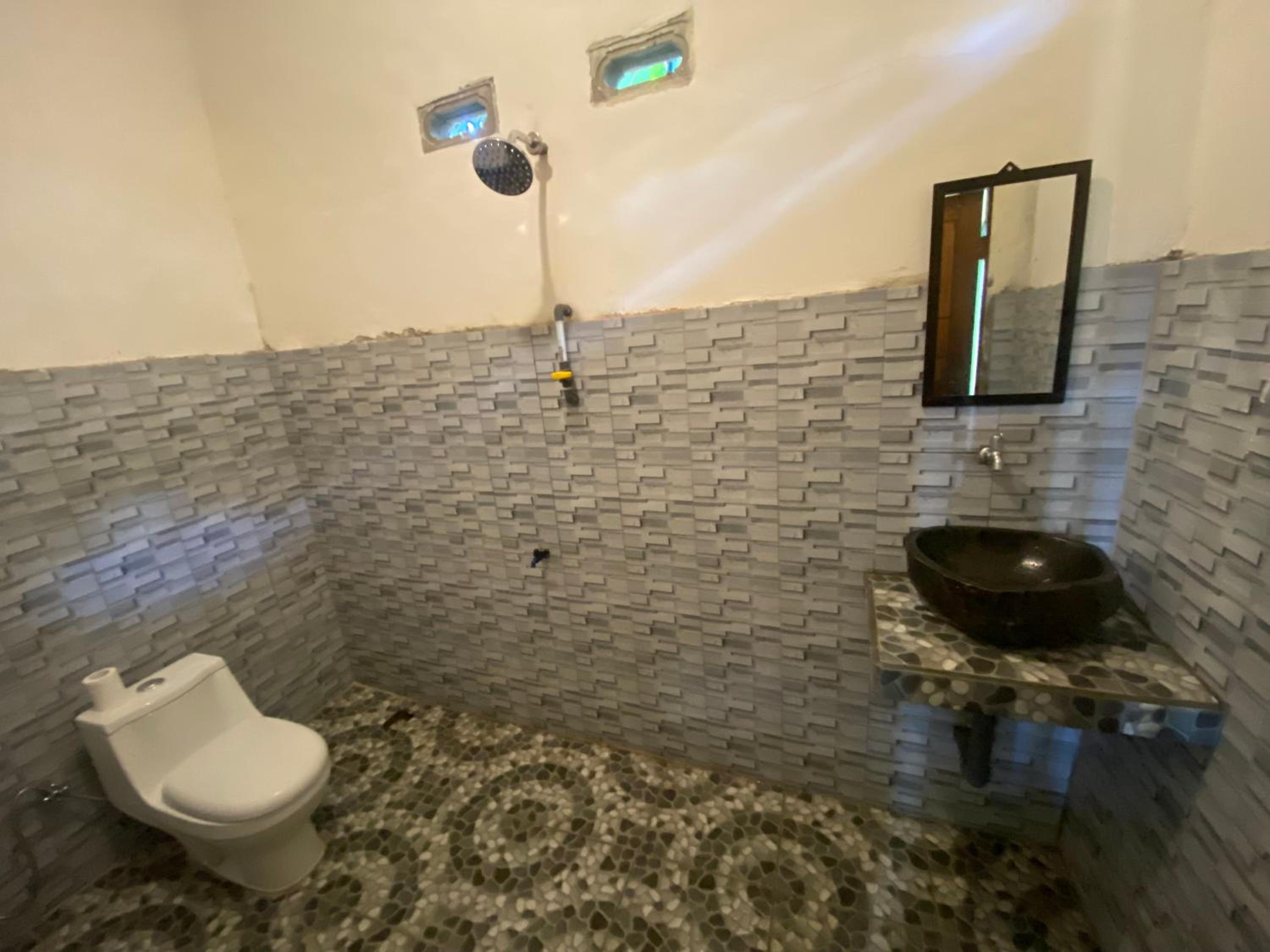 Double Room with Private Bathroom - Photo 8