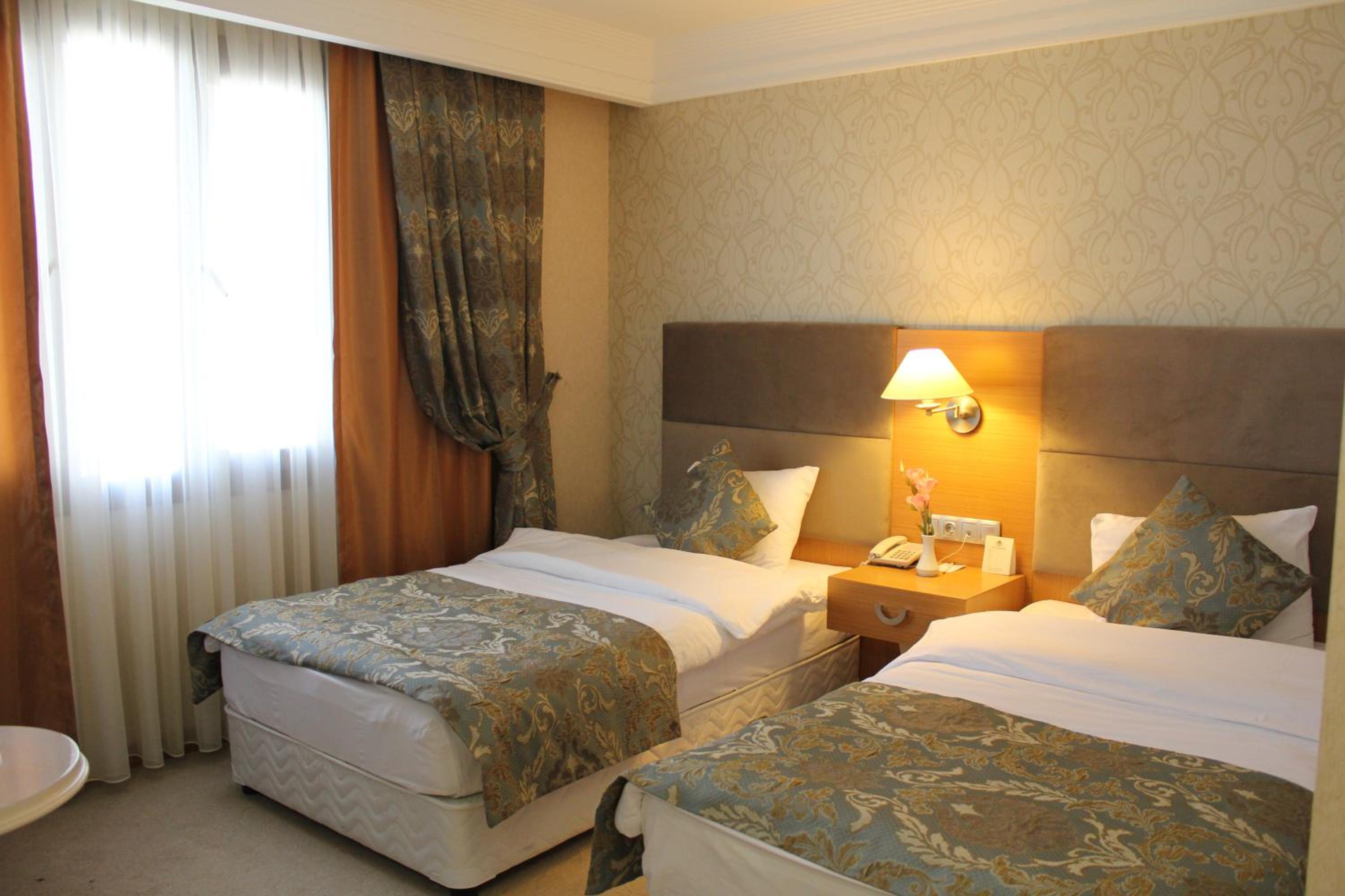 Standard Double or Twin Room photo 3