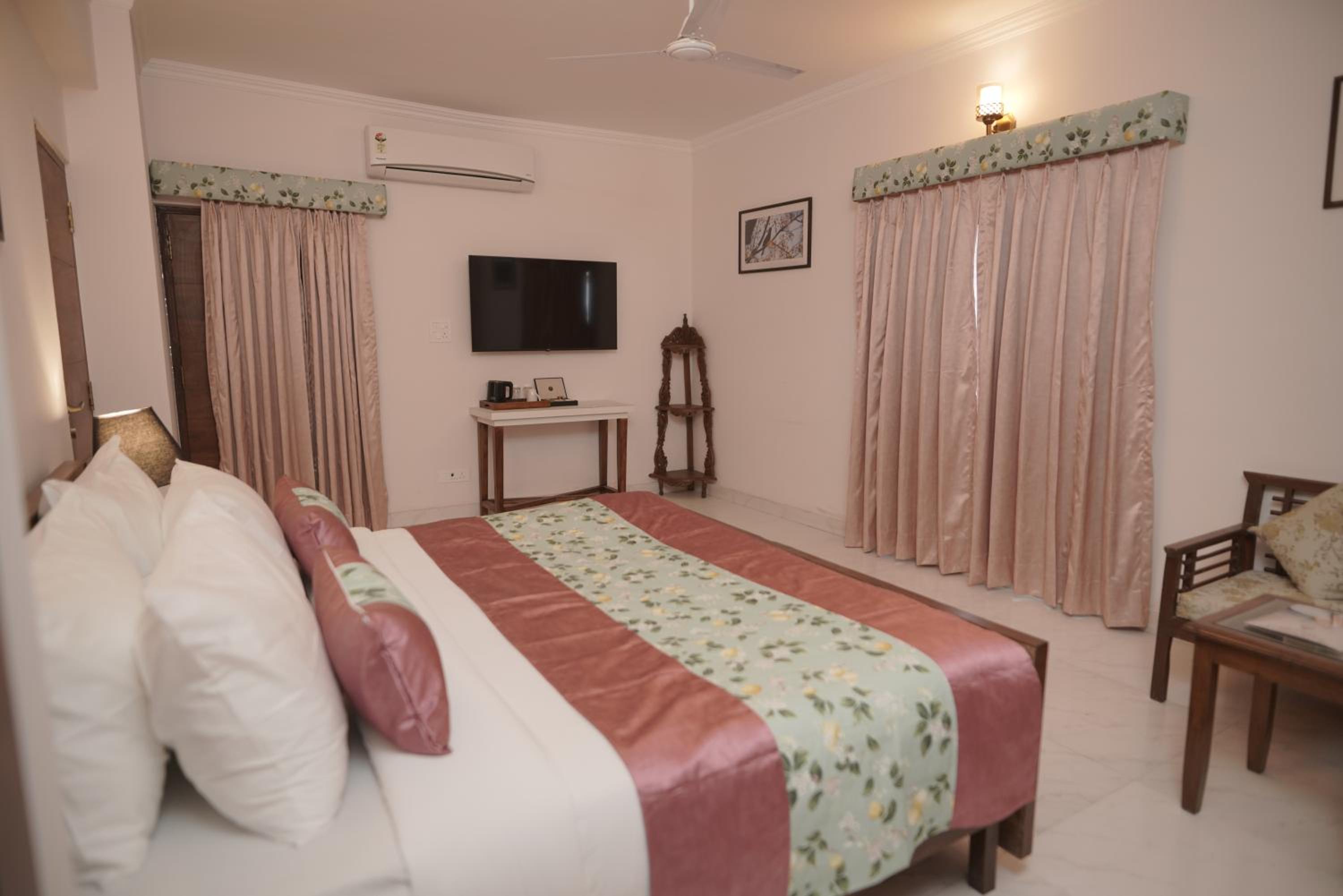 Premium Room With Private Terrace & Valley View