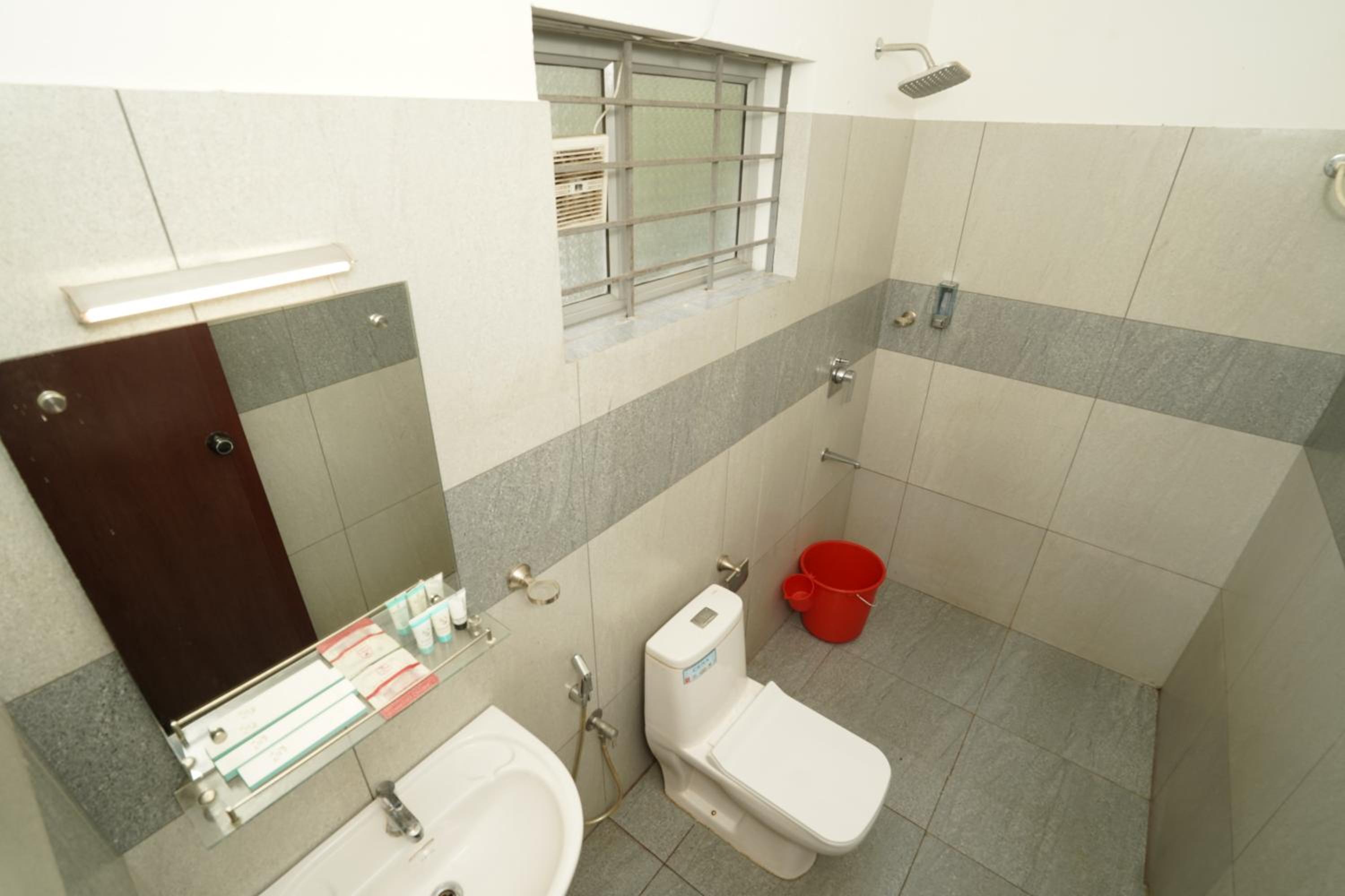 Deluxe Double Room - Photo 10