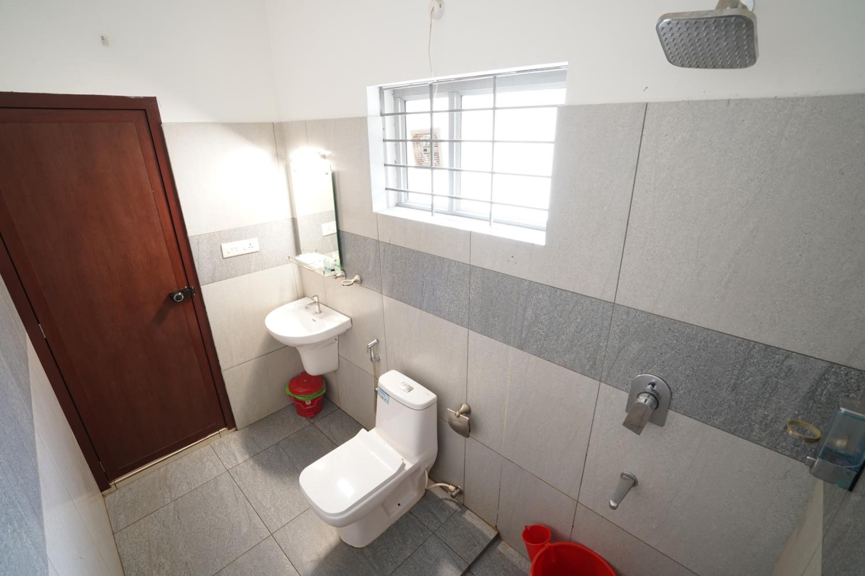 Deluxe Double Room - Photo 8