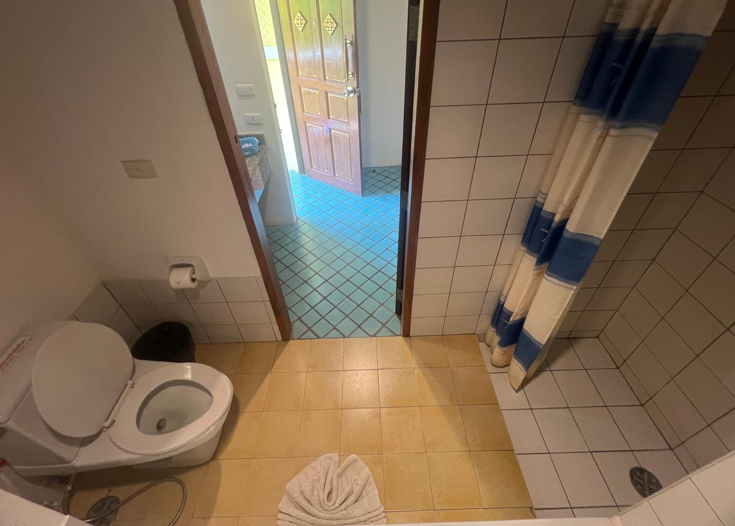 Triple Room with Balcony - Photo 3