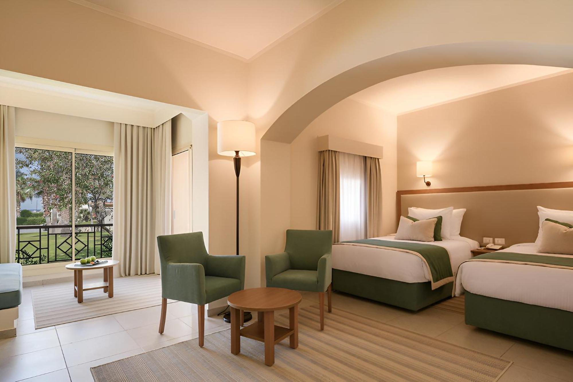 Superior Triple, Queen or Twin Bed, Garden view