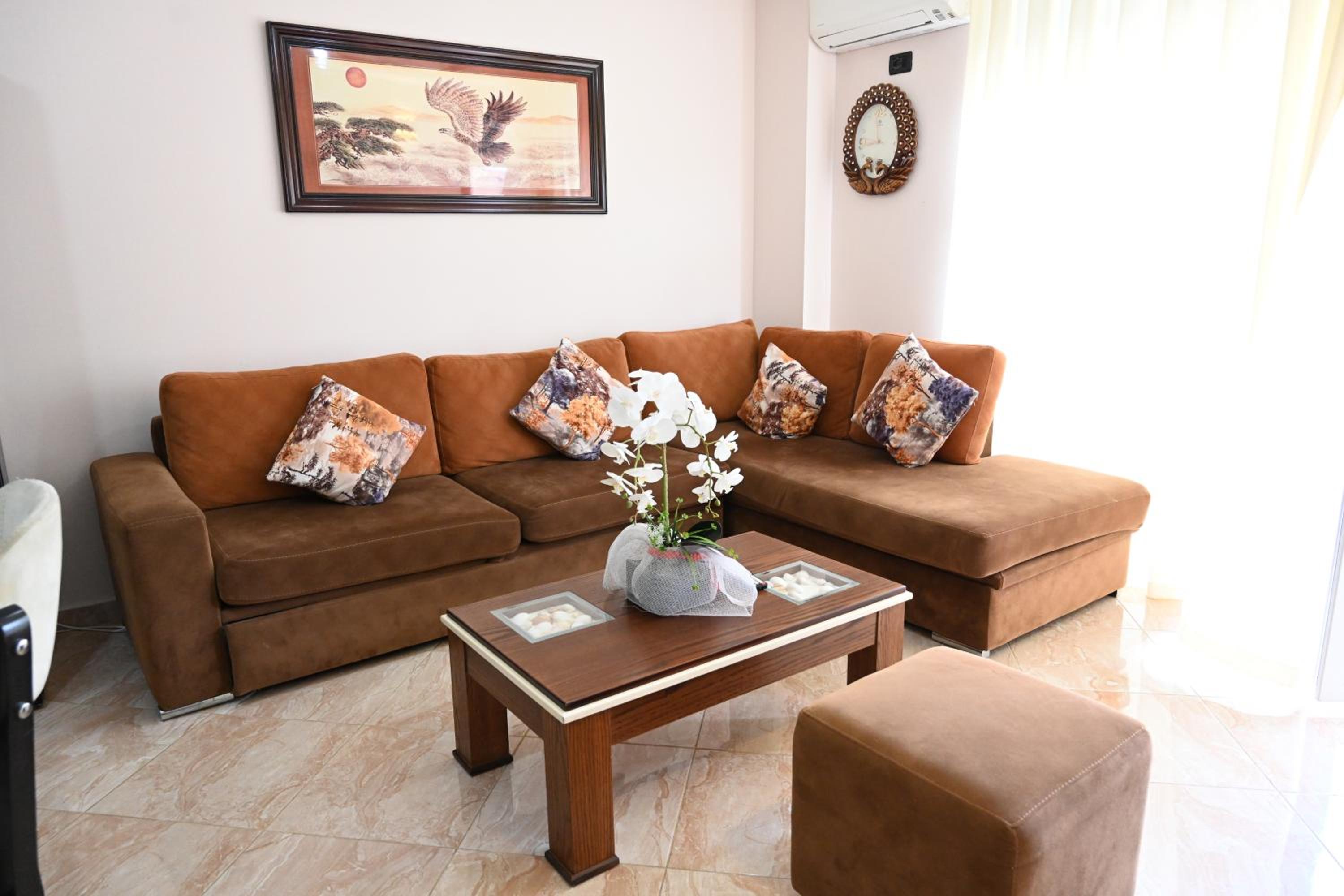 Two-Bedroom Apartment With Balcony photo 3