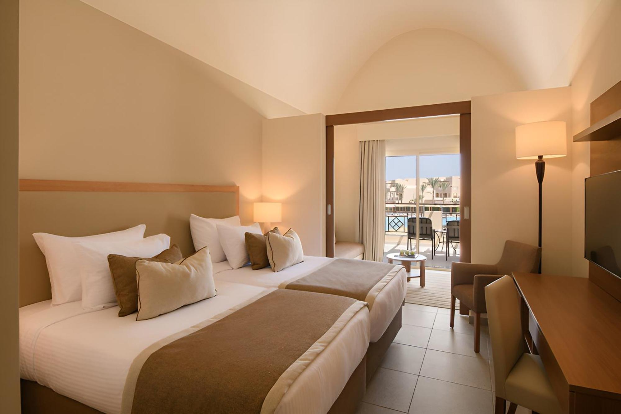 Family Deluxe twin Room Pool View