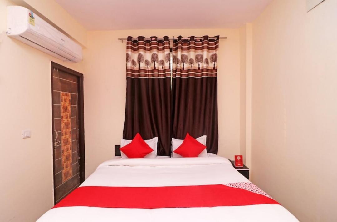 Deluxe Double or Twin Room with City View
