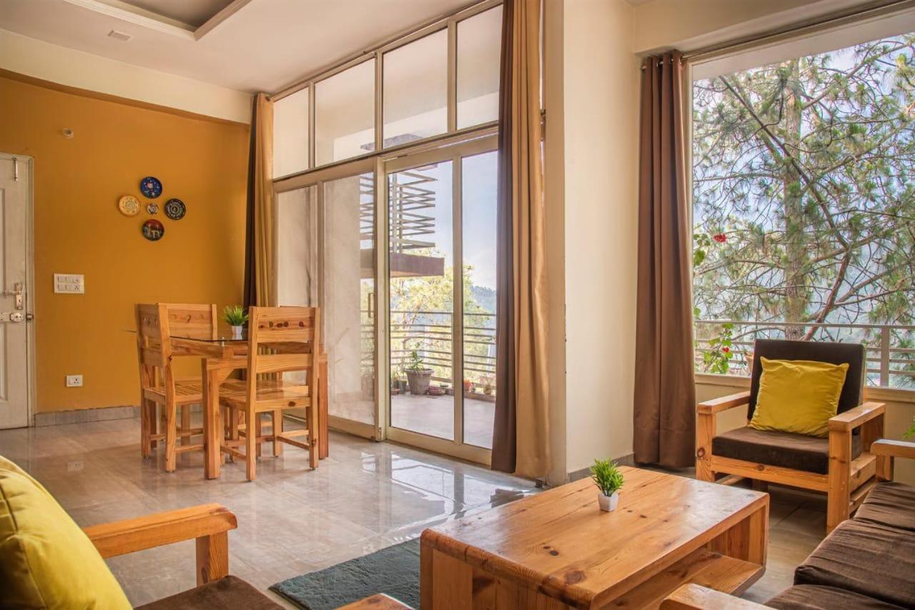 Apartment With Mountain View photo 3